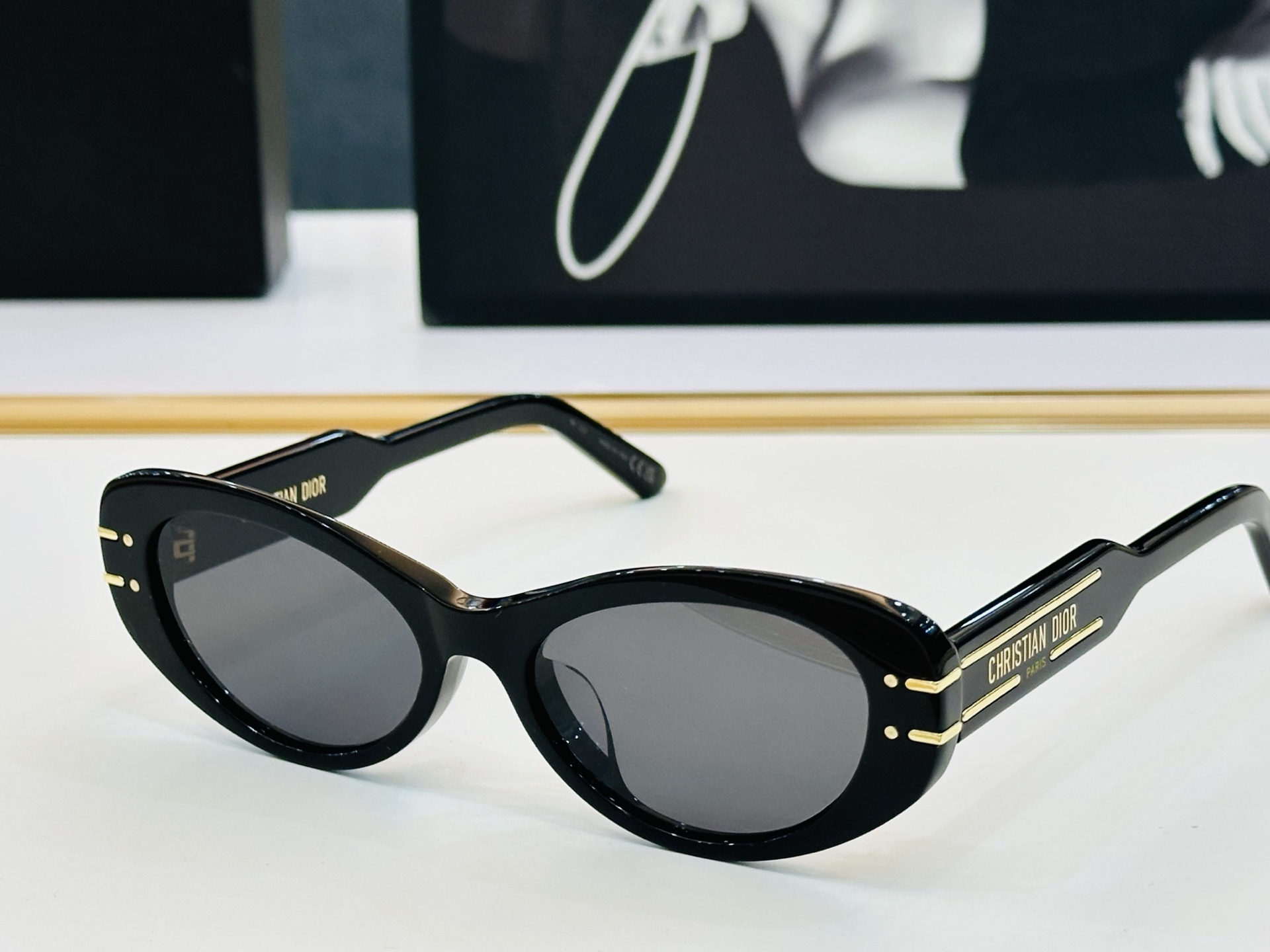 NO:372087,DIO* B8U Dijia Size53 17-135 spring and summer sunglasses paired with temples exquisite hot accessories B official website model High quality Glasses sunglasses, glasses, dior, dior19860909DIO* B8U 迪家 Size53口17-135 春夏款墨镜 搭配镜腿精致烫字配饰 B官网款 质量上佳 眼镜墨镜太阳镜,眼镜,dior,dior,glasses