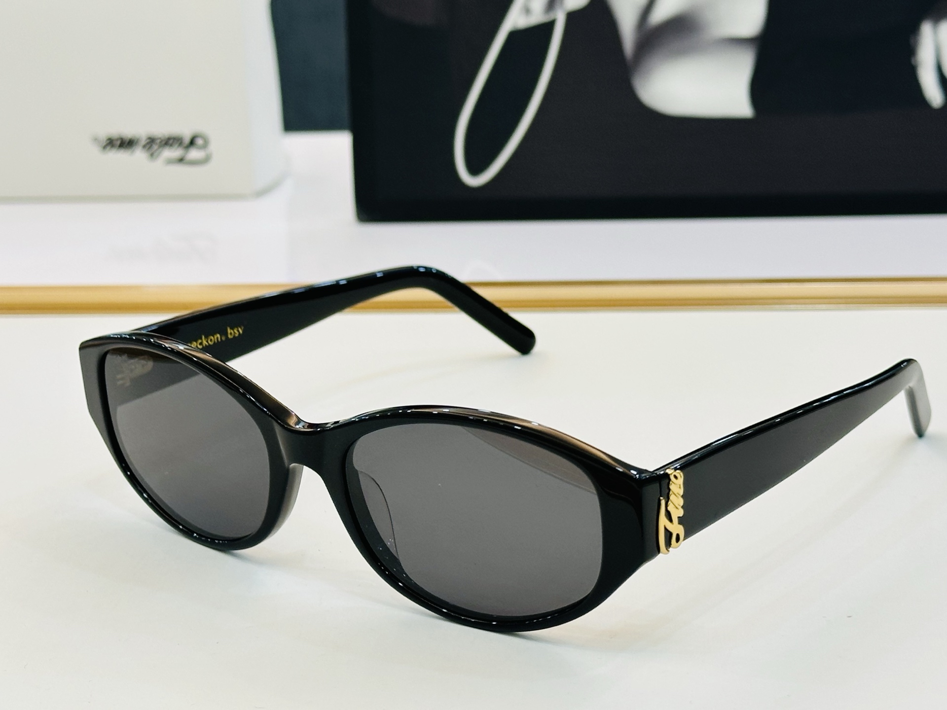 NO:372092,Fashionable brand Hot products MODEL: FAKEME SIZE: 57 mouth 19-146 B Fashion men's style High quality matching box Glasses sunglasses, glasses19860909潮牌 爆款 MODEL: FAKEME SIZE:57口19-146 B时尚男款 质优 配盒 眼镜墨镜太阳镜,眼镜,glasses