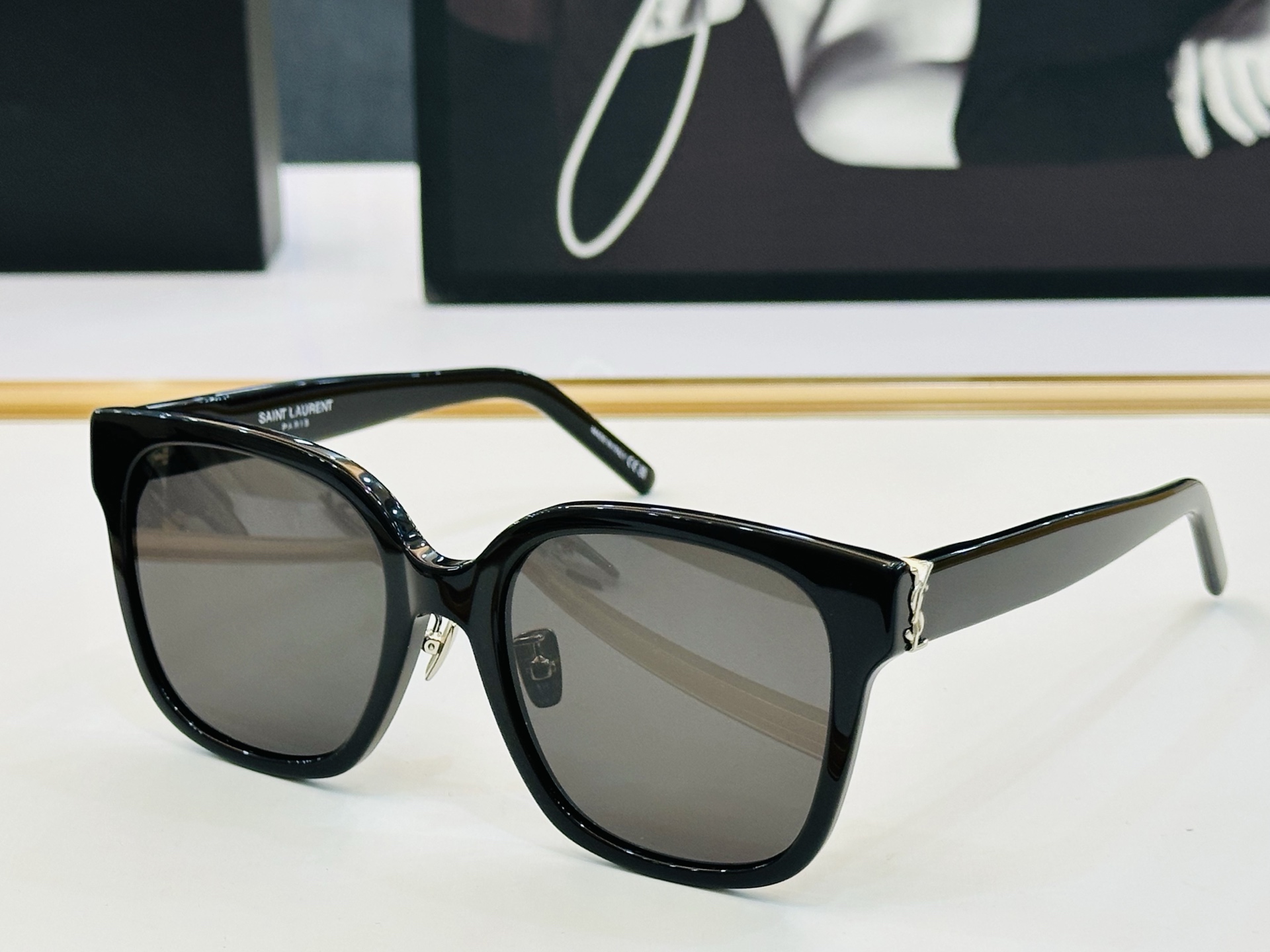NO:372084,Internet celebrity hit Saint Laurent SLM105/FSize55 port 20-150 Board frame design Internet celebrities from all walks of life bring full aura. L texture is super good. Glasses, sunglasses, sunglasses, saint laurent19860909网红爆款 圣罗兰SLM105/FSize55口20-150 板材框设计 各路网红纷纷带起气场满分 L质感超好 眼镜墨镜太阳镜,眼镜,saint laurent,glasses