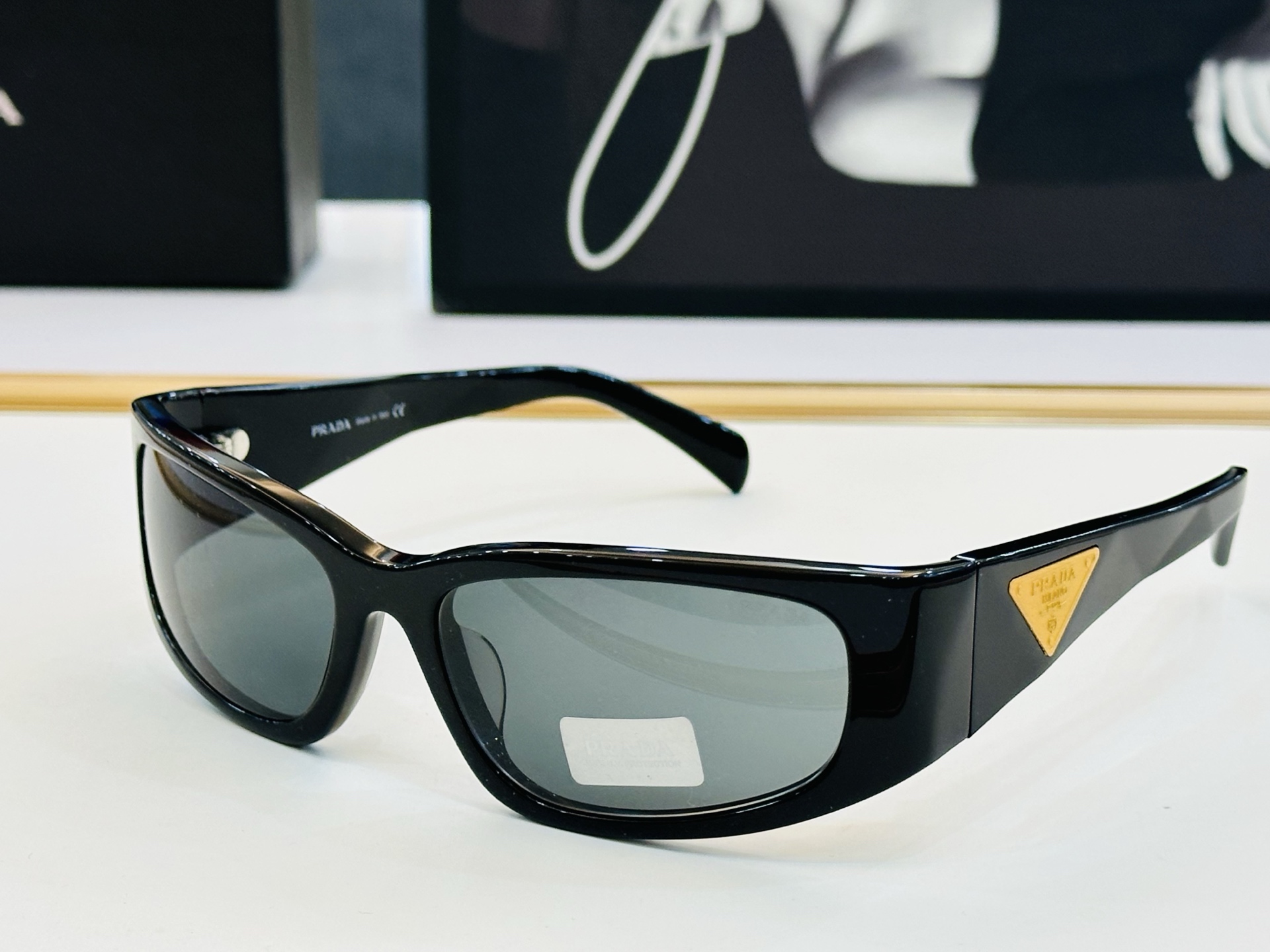 NO:372094,PRAD*Pujia SPR 81ZS Size59 19-130 Glasses series are exquisitely produced and show unique FD's latest hot products Sunglasses Glasses Sunglasses Sunglasses, glasses, prada, prada19860909PRAD*普家 SPR 81ZS Size59口19-130 眼镜系列堪称精湛制作 彰显独特个 FD最新推出火爆款 太阳镜 眼镜墨镜太阳镜,眼镜,prada,prada,glasses