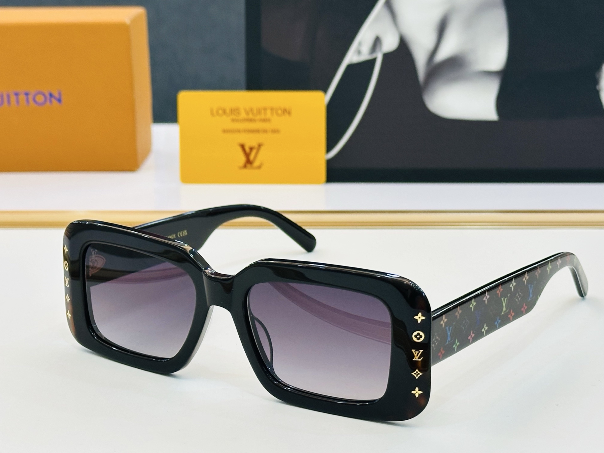 NO:372110,Louis Z1653W Size54 19-148 Vibrant Shows unique personality Shows you b High quality Glasses Sunglasses Sunglasses, Glasses, louis vuitton19860909路易家 Z1653W Size54口19-148 充满活力的 展现独特个性展现大气的你 b高品质 眼镜墨镜太阳镜,眼镜,louis vuitton,glasses
