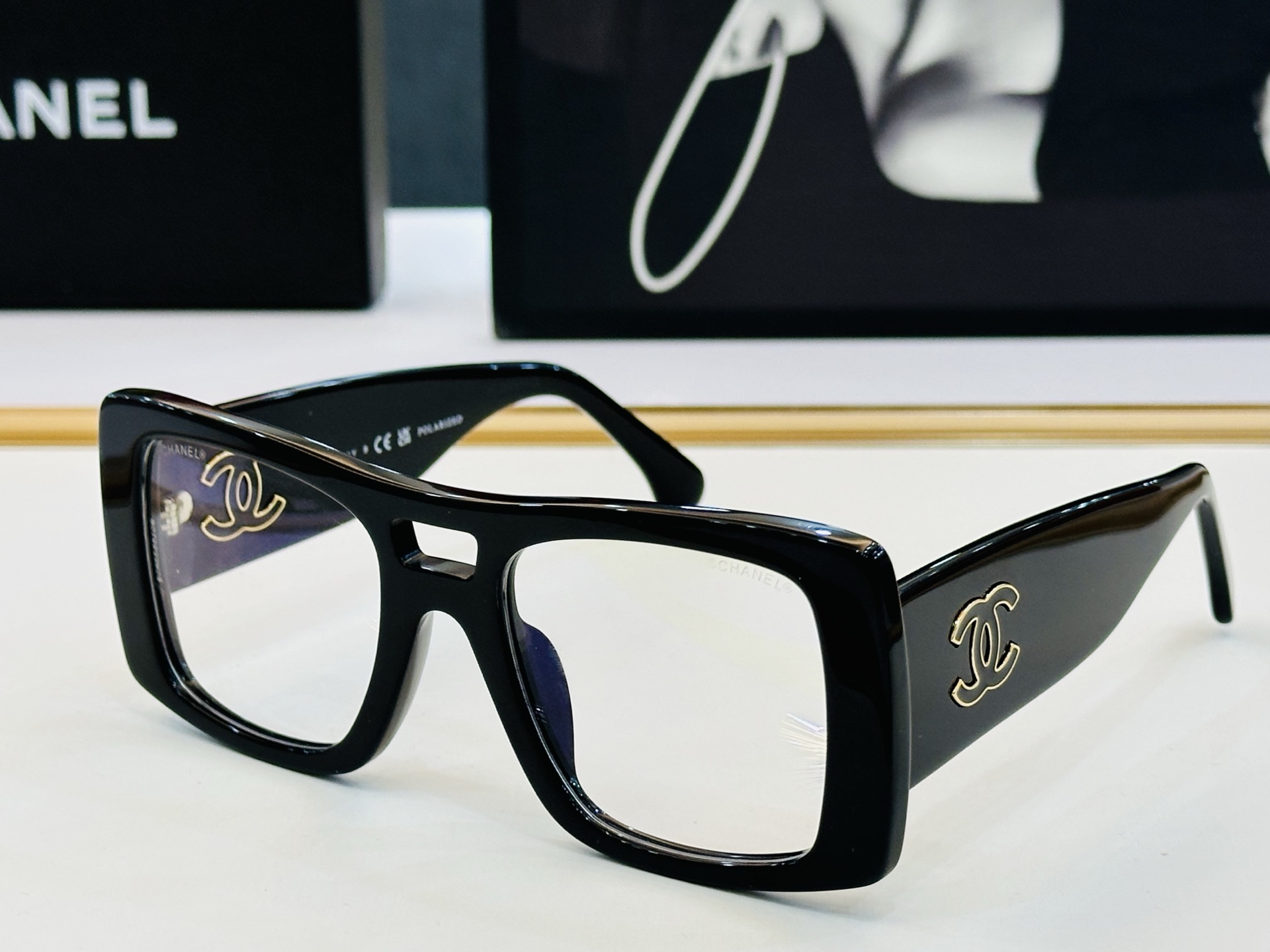 CHANE*香家  CH5539 SIZE：53口21-140     潮流爆款 太阳镜 😍😍高品质 佩