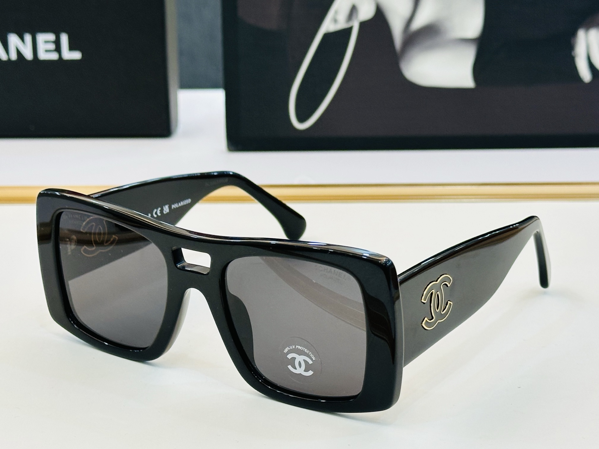 CHANE*香家  CH5539 SIZE：53口21-140     潮流爆款 太阳镜 😍😍高品质 佩