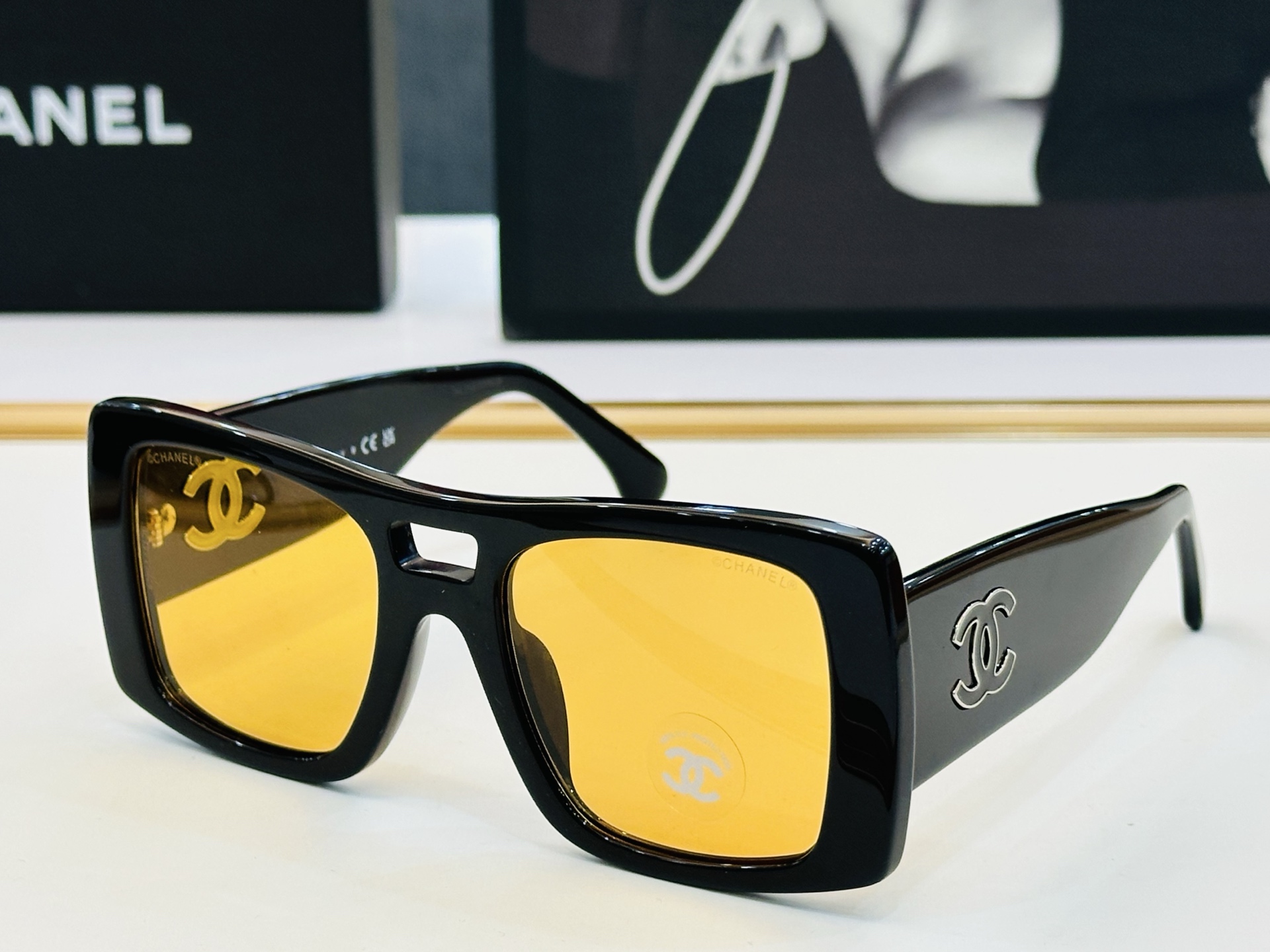 CHANE*香家  CH5539 SIZE：53口21-140     潮流爆款 太阳镜 😍😍高品质 佩