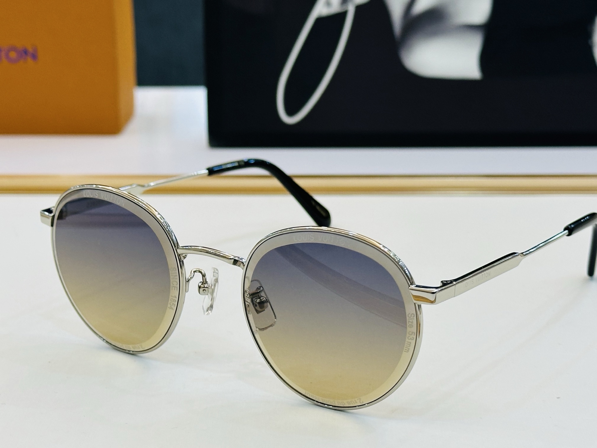 路易家 LOUIS *VUITON 原单高品质 Model Z2626U 高端货 Size：53口20-