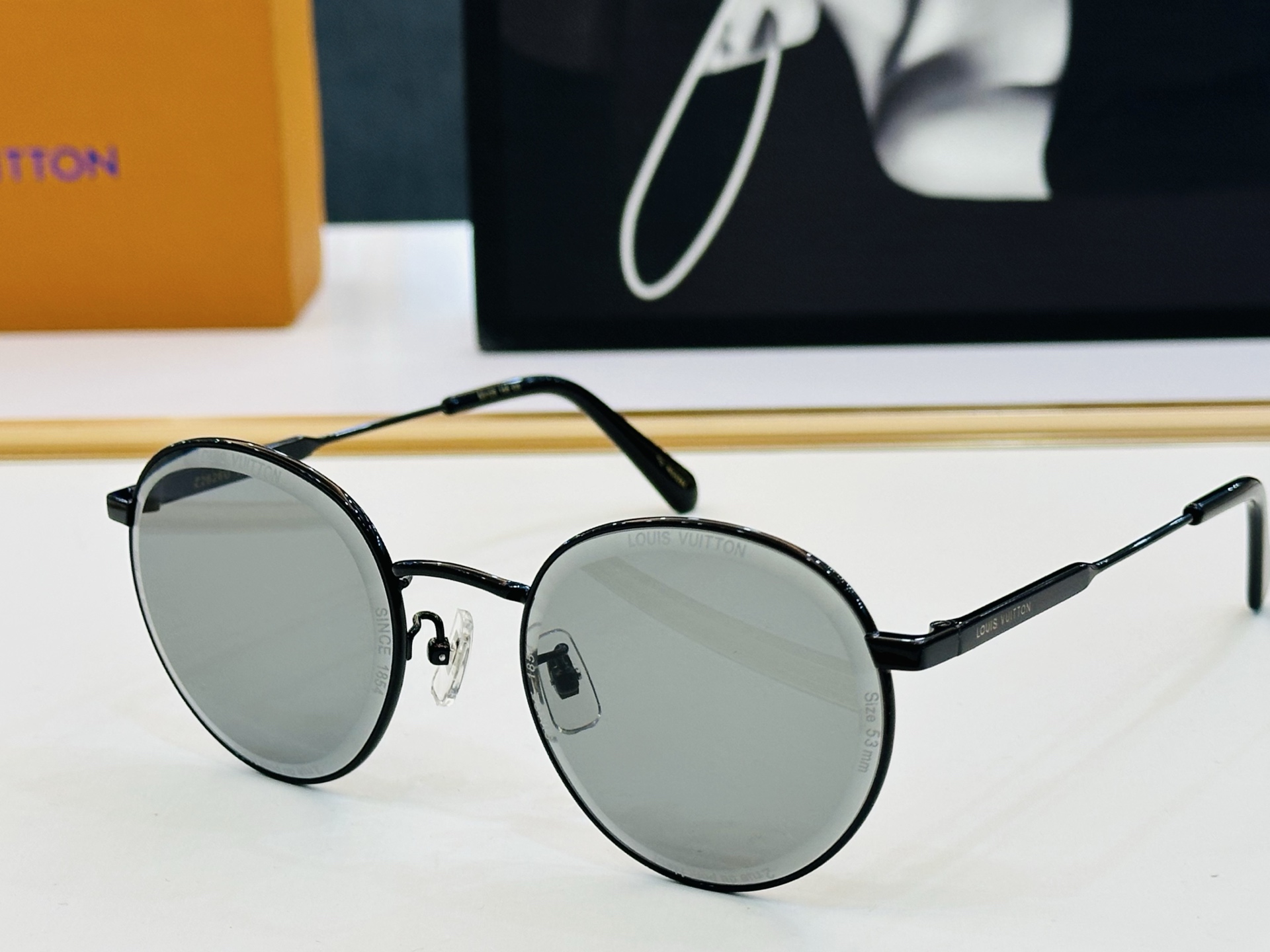 路易家 LOUIS *VUITON 原单高品质 Model Z2626U 高端货 Size：53口20-