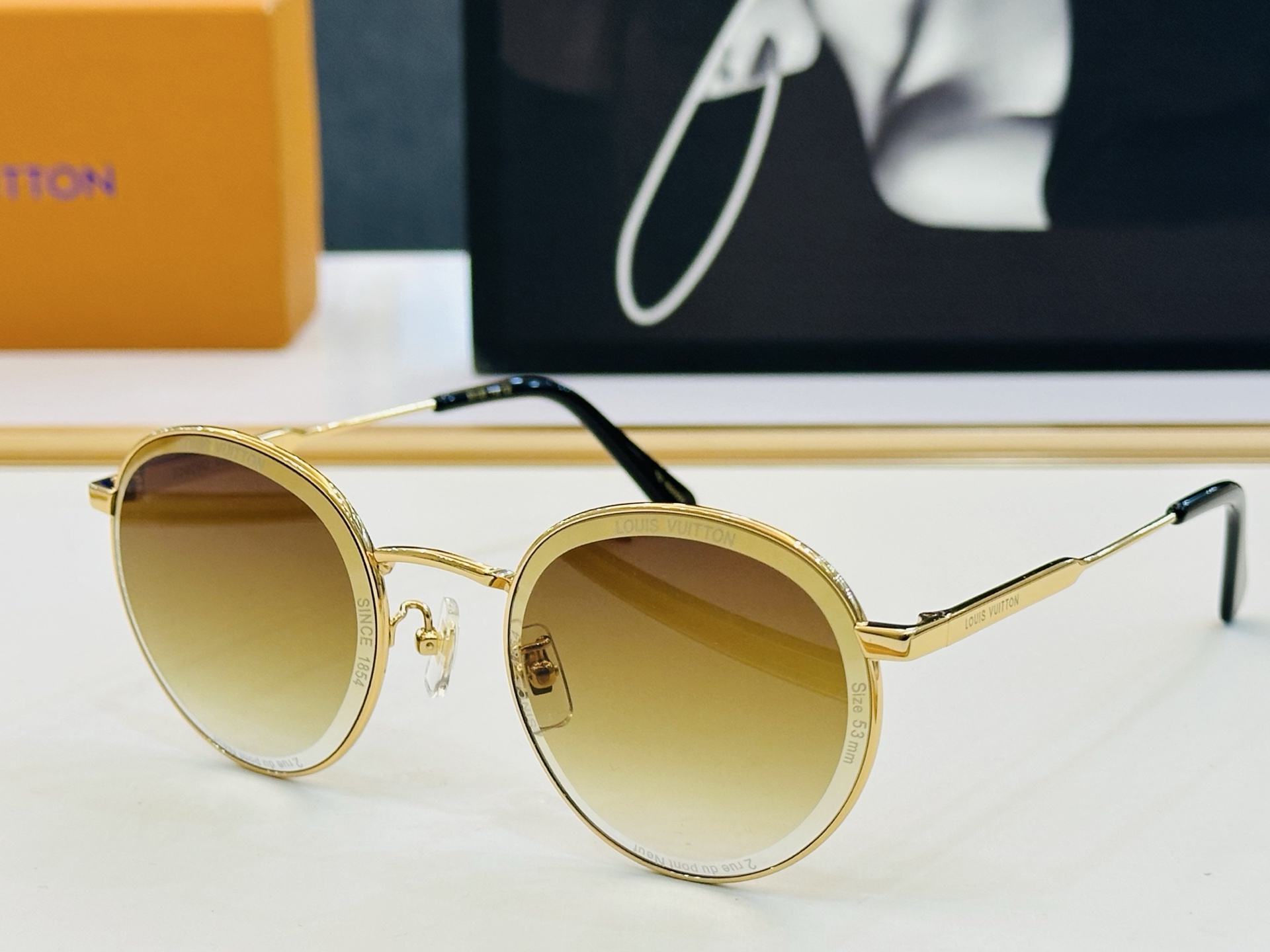 路易家 LOUIS *VUITON 原单高品质 Model Z2626U 高端货 Size：53口20-