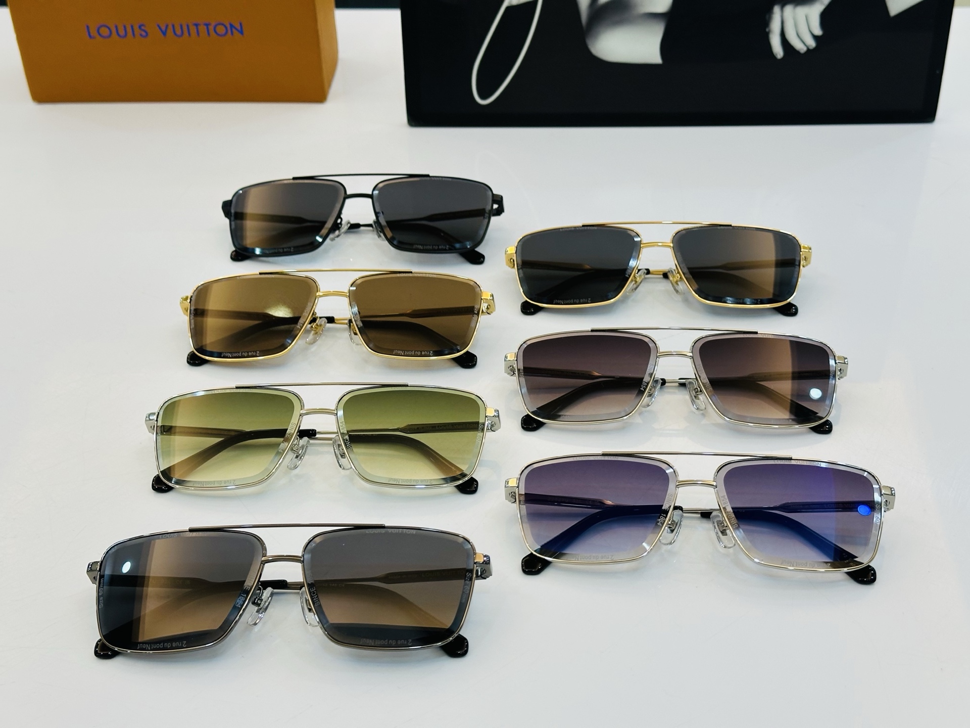 路易家 LOUIS *VUITON 原单高品质 Model Z2627U  高端货 Size：60口13