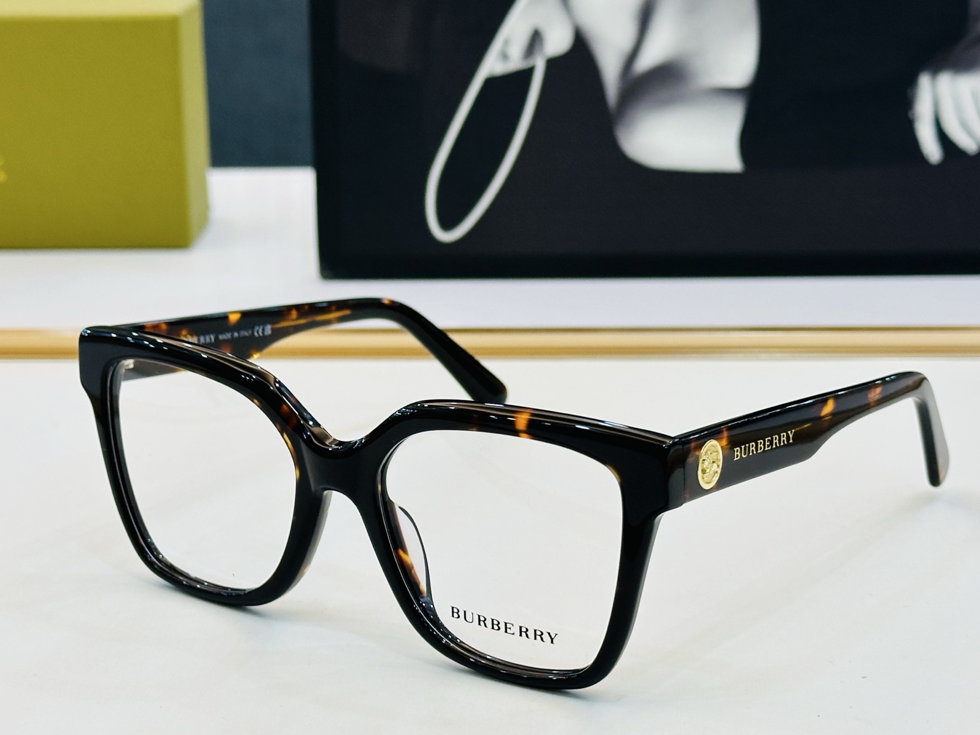 新款 BURBERR*🔻巴家 BE2443 百搭镜架Size：53口18-145 高品质 到货 🌲🌲🌲Z