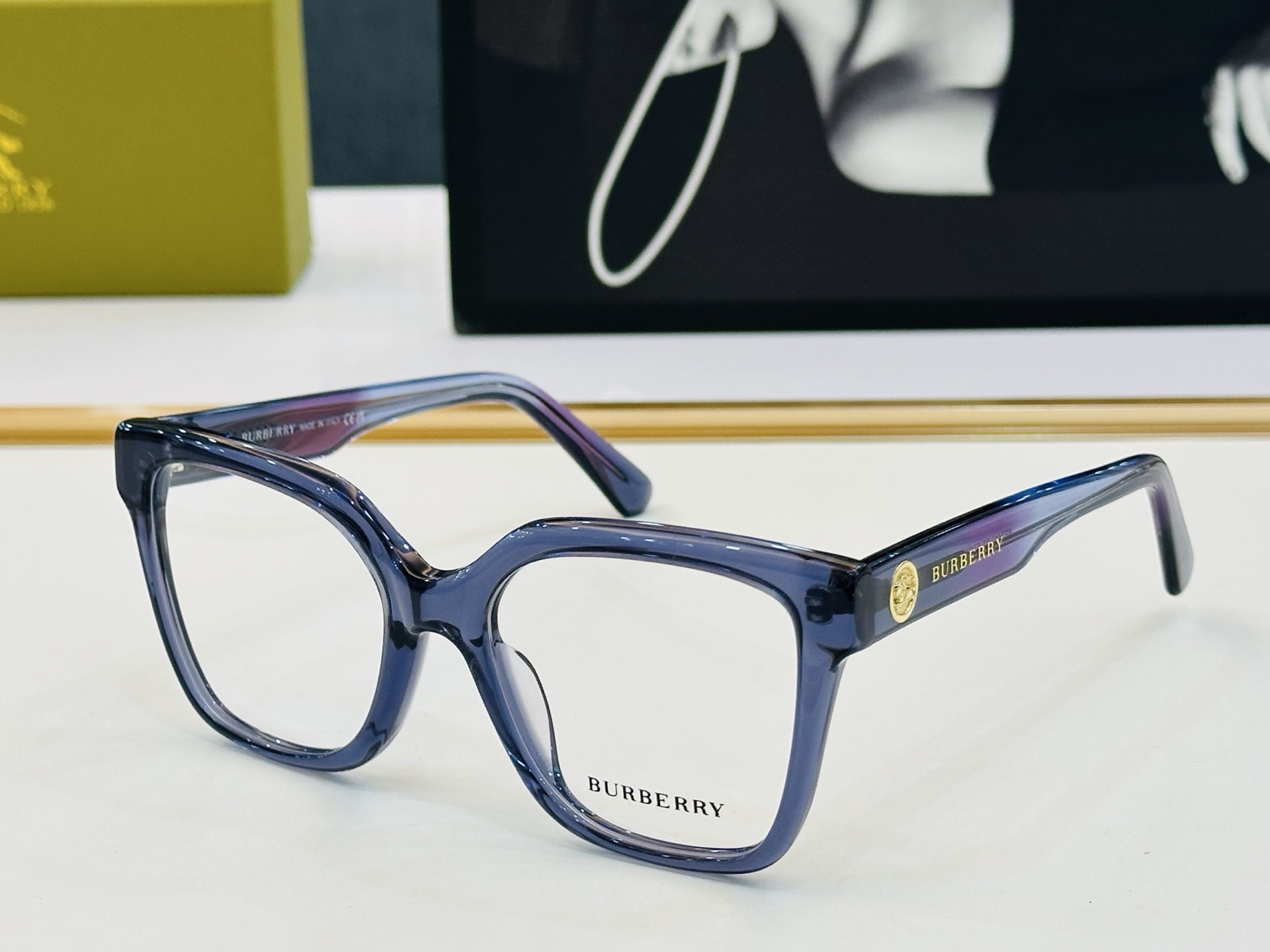 新款 BURBERR*🔻巴家 BE2443 百搭镜架Size：53口18-145 高品质 到货 🌲🌲🌲Z