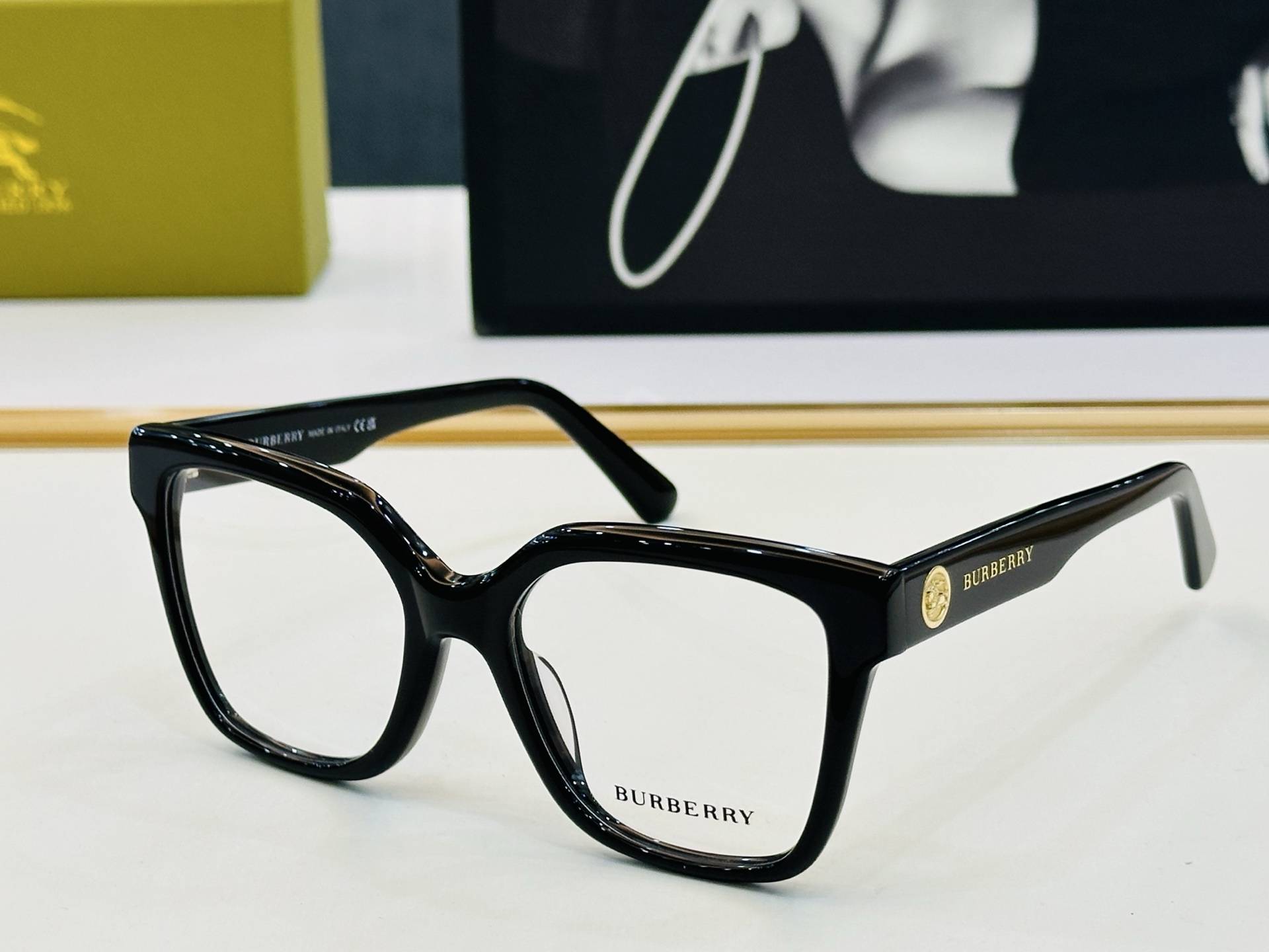 新款 BURBERR*🔻巴家 BE2443 百搭镜架Size：53口18-145 高品质 到货 🌲🌲🌲Z