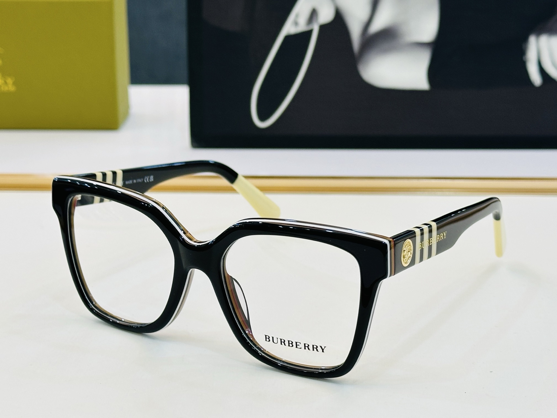 新款 BURBERR*🔻巴家 BE2443 百搭镜架Size：53口18-145 高品质 到货 🌲🌲🌲Z