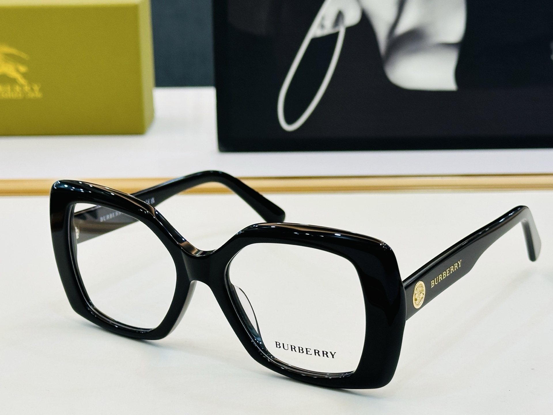 新款 BURBERR*🔻巴家 BE2445  百搭镜架Size：53口19-145 高品质 到货 🌲🌲🌲