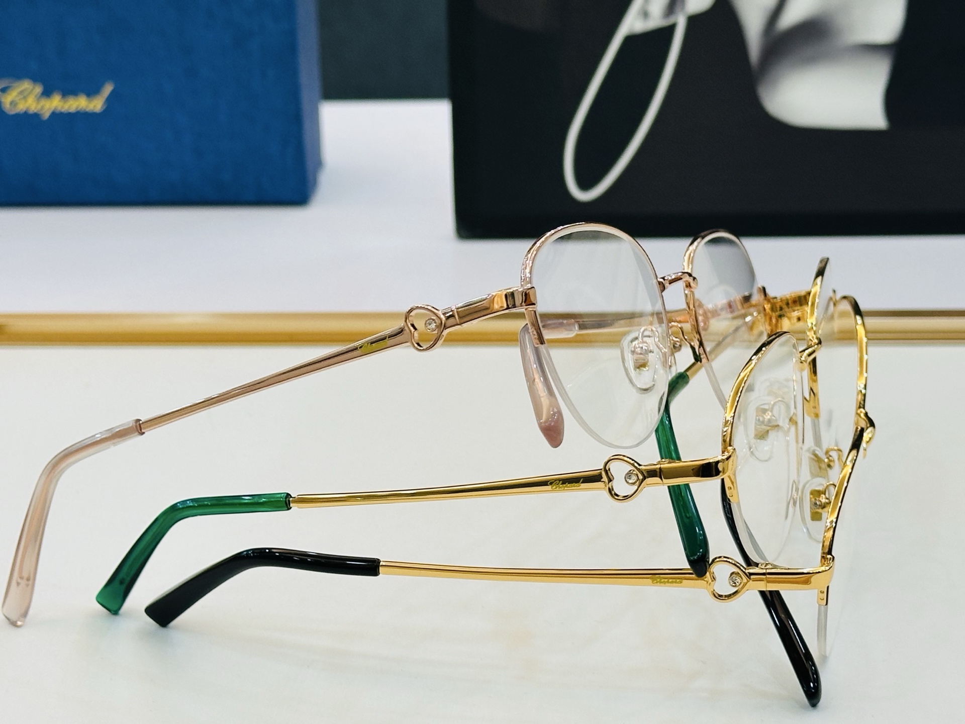 原版 ChoPard肖邦 MODEL VCHF37J Size：54口19-145 以现代时尚的设计风格