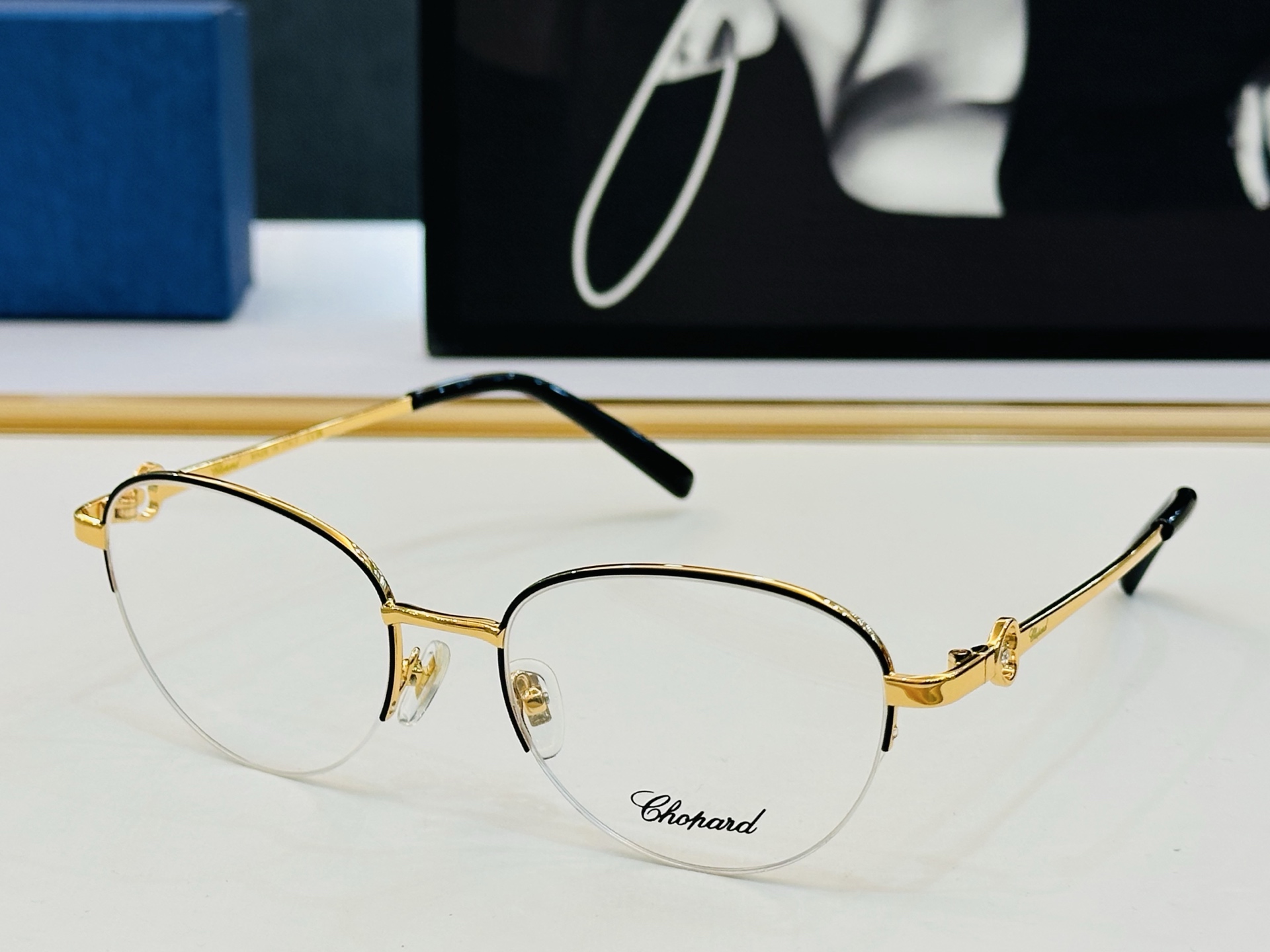 原版 ChoPard肖邦 MODEL VCHF37J Size：54口19-145 以现代时尚的设计风格