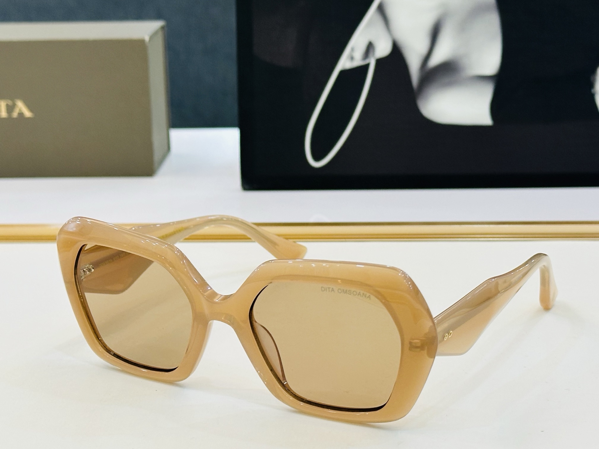 官网款 DlT* 迪塔 DTS724   Size：55口21-145 意大利最新原单货 得意得意男款太