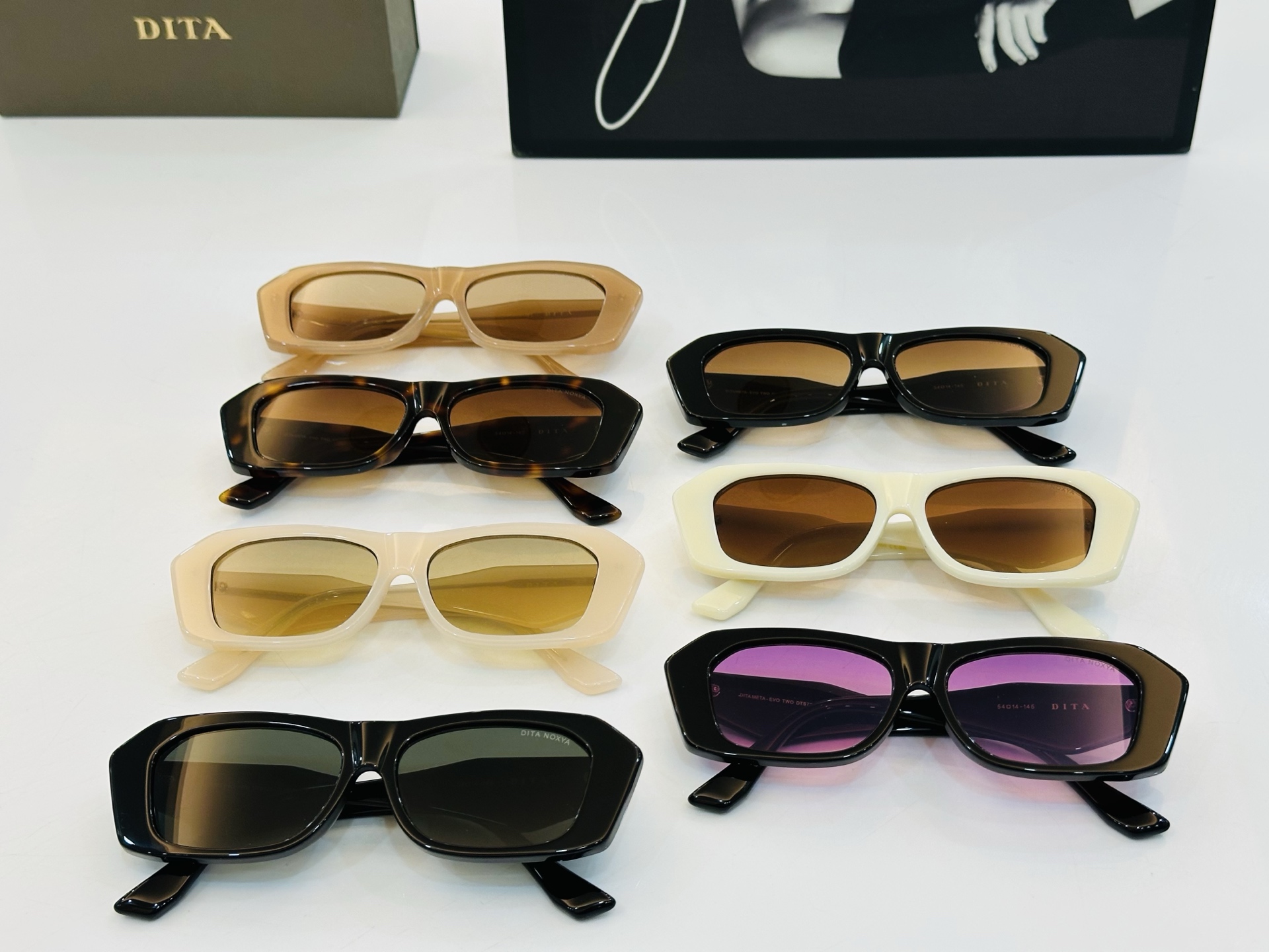 官网款 DlT* 迪塔 DTS725    Size：55口14-145 意大利最新原单货 得意得意男款