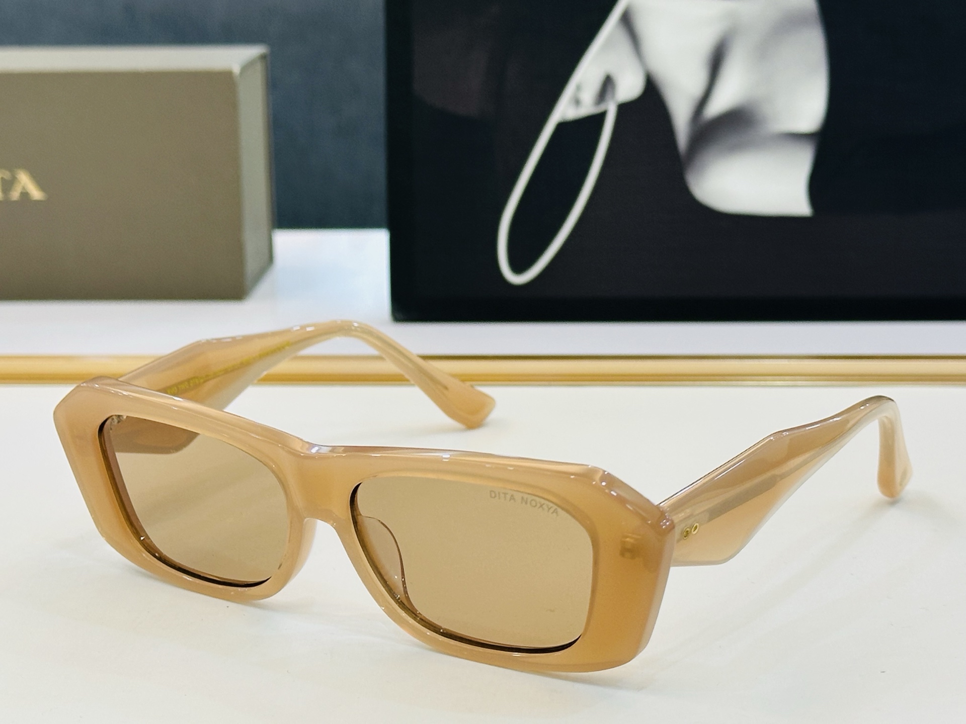 官网款 DlT* 迪塔 DTS725    Size：55口14-145 意大利最新原单货 得意得意男款