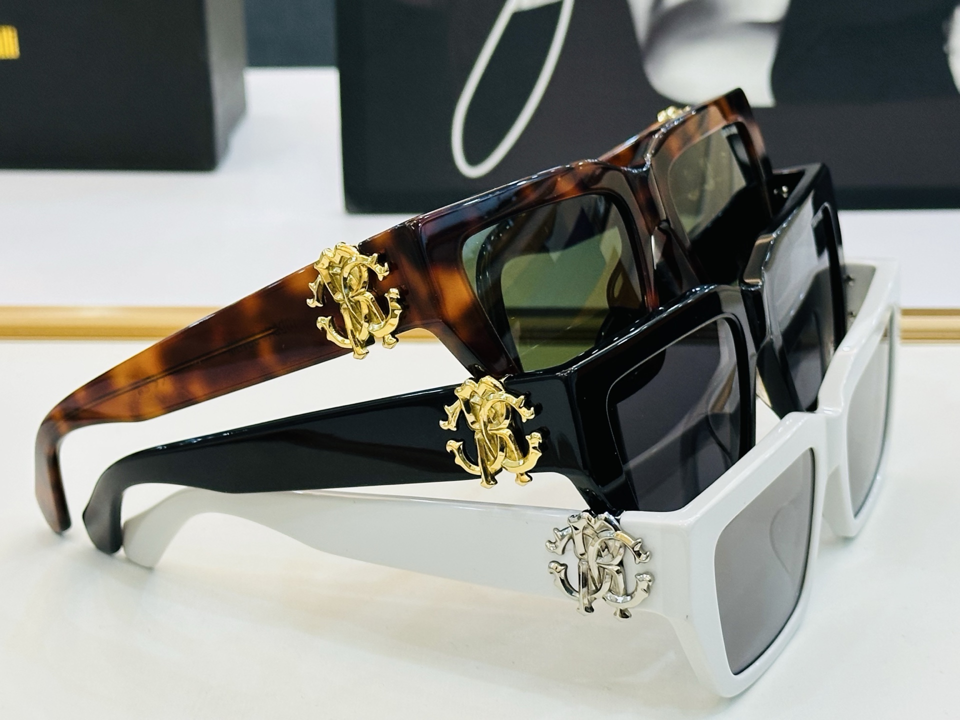 罗伯特家 SRC016M Size：55口19-140  呲牙呲牙进口材料 logo  全新的感觉 给你