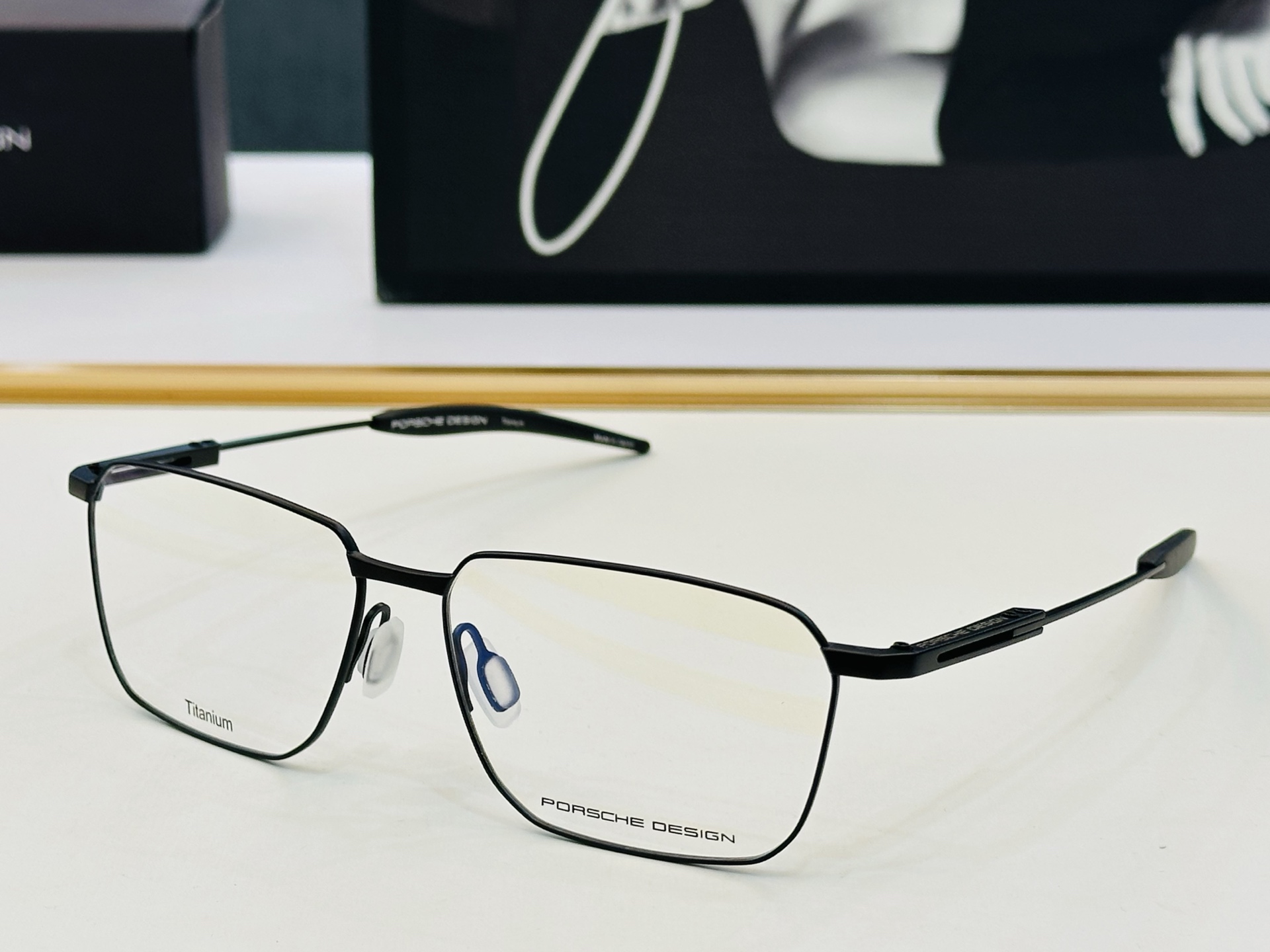 NO:373206,Baoshi Home Size57 port 15-144 high-end model [Dee] Ultra-light m lightweight glasses Titanium frame glasses sunglasses sunglasses, glasses19860909保时家  Size57口15-144高档款[得意]超轻款 m配光镜 钛架 眼镜墨镜太阳镜,眼镜,glasses