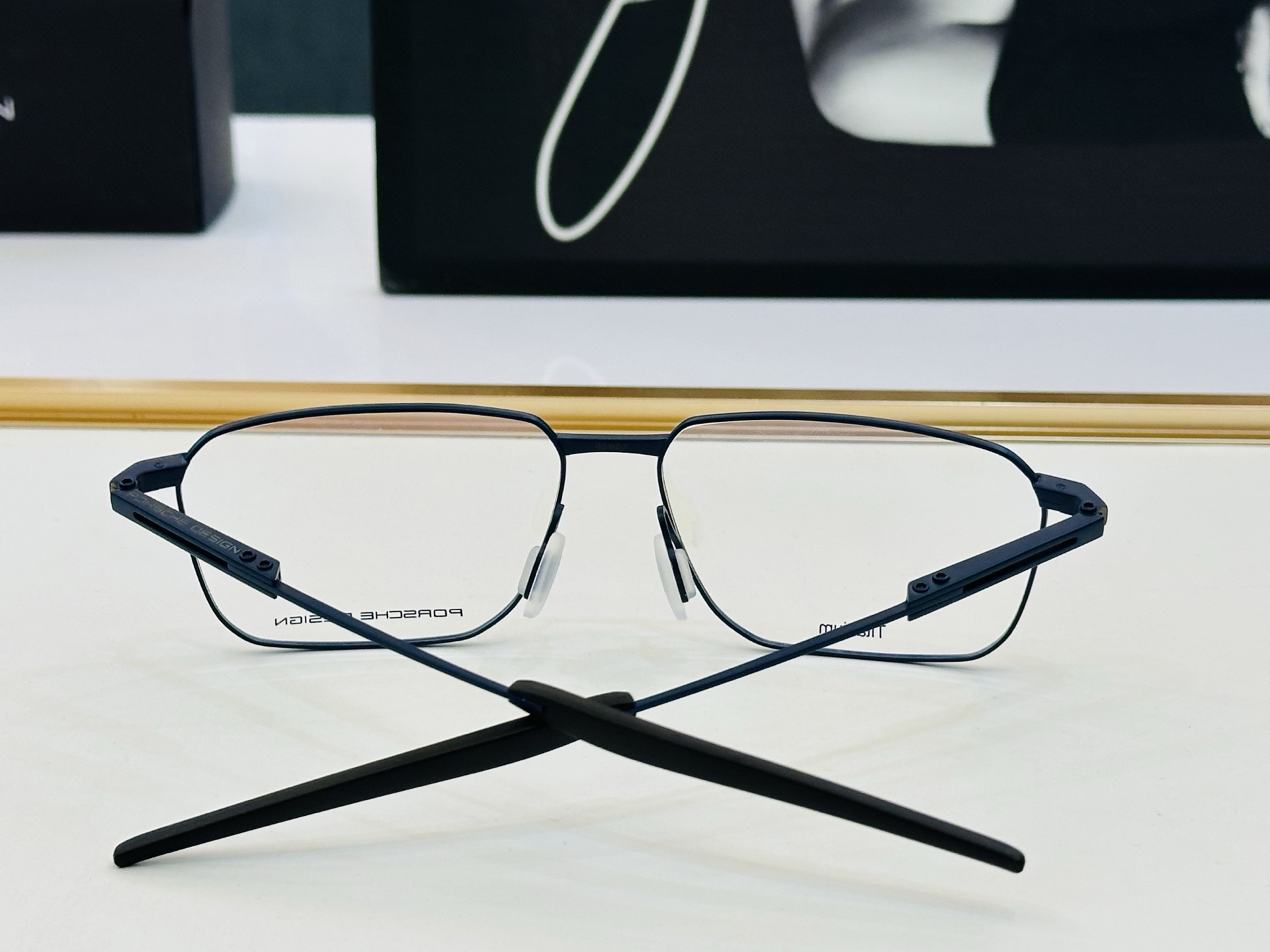 🌞保时家  Size：57口15-144   高档款💝得意超轻款 m配光镜 钛架 