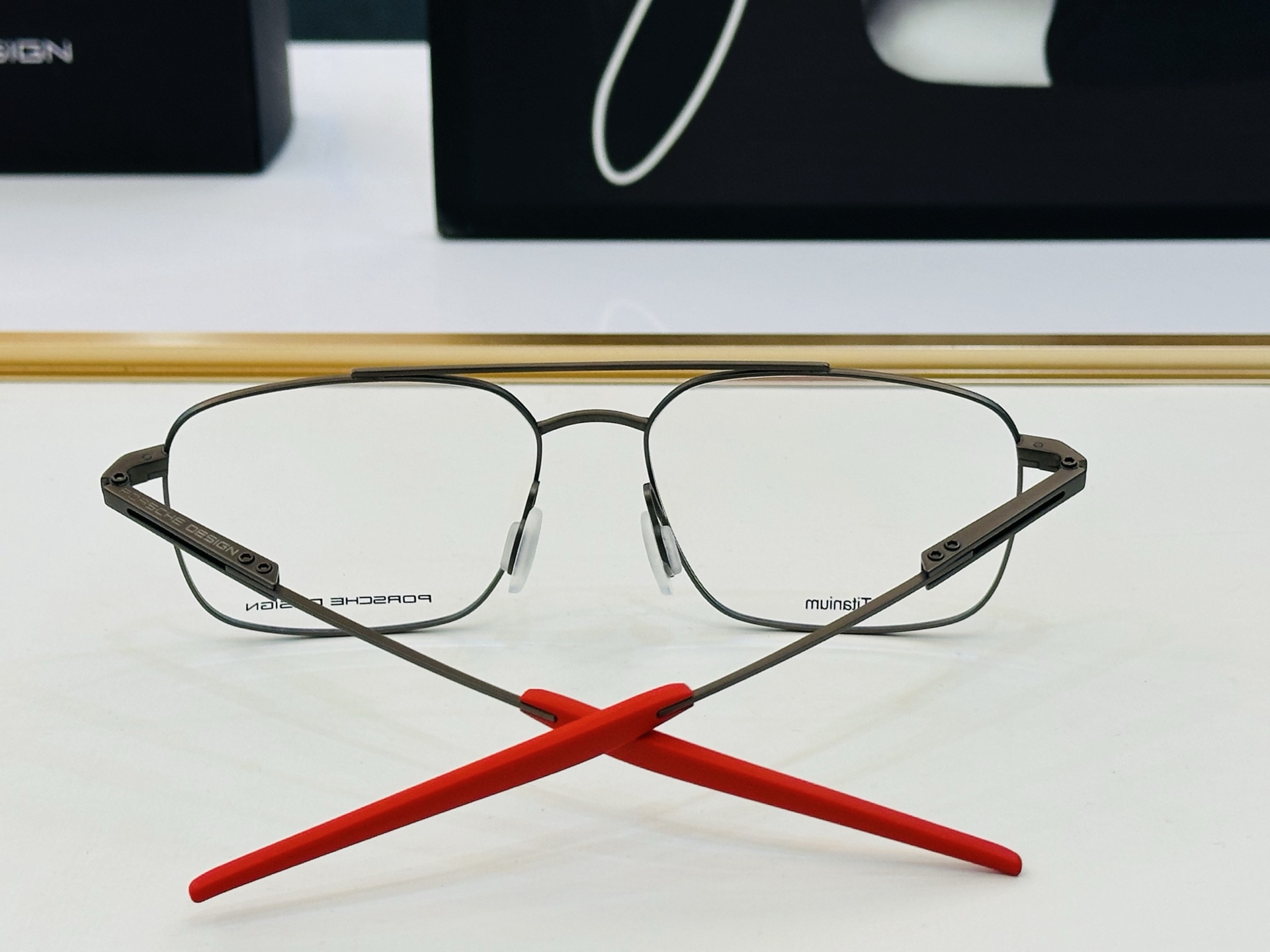 🌞保时家   Size：58口18-150    高档款💝得意超轻款 m配光镜 钛架 