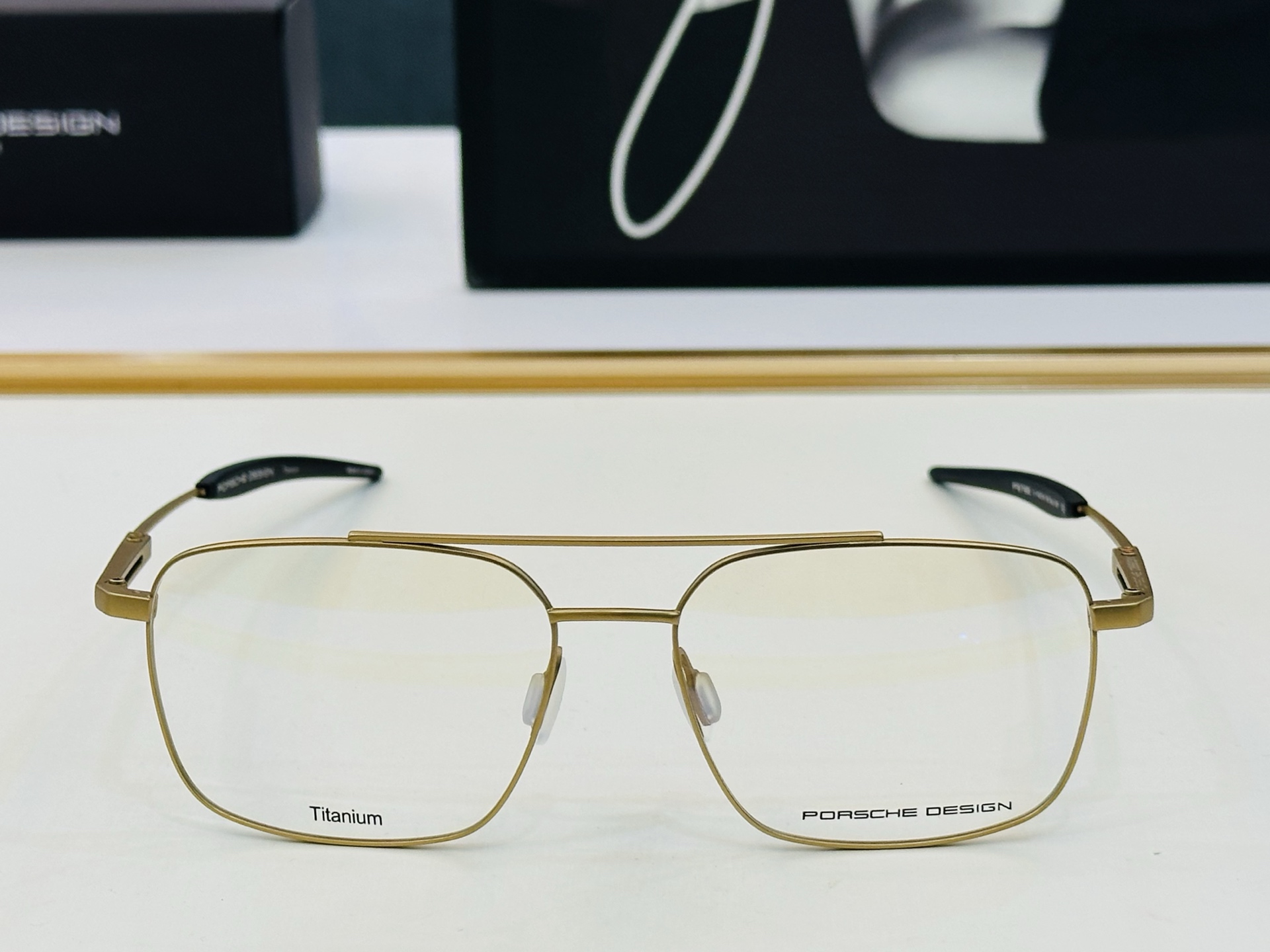 🌞保时家   Size：58口18-150    高档款💝得意超轻款 m配光镜 钛架 