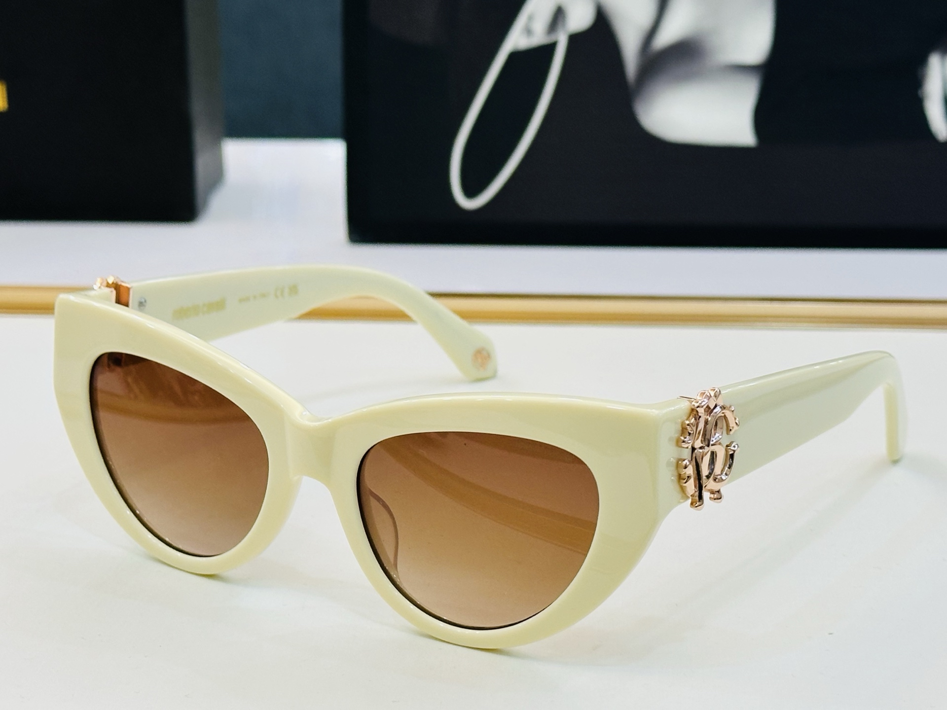 罗伯特家 SRC017M Size：53口20-140  呲牙呲牙进口材料 logo  全新的感觉 给你