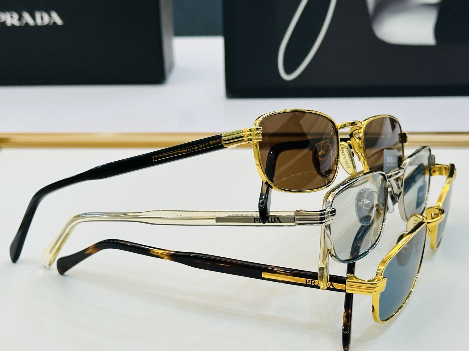 🔺PRAD*🔻普家 PRB54S Size：54口23-145 眼镜系列堪称精湛制作 彰显独特个性 F🌤