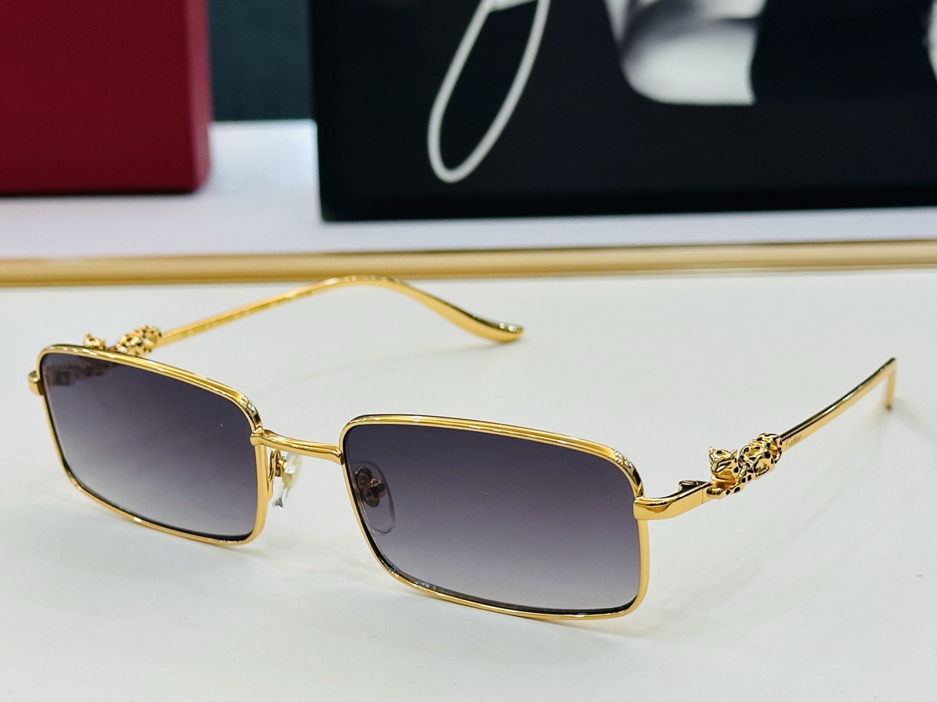 NO:373207,Original Cartie* Kajia Sunglasses CT01590O Size58 Mouth 19-143 Exquisite electroplating technology K is very elegant when worn Glasses Sunglasses Sunglasses, glasses, cartier19860909原版Cartie* 卡家 太阳镜 CT01590O Size58口口19-143 电镀工艺精湛大牌品 K戴起来气质十足 眼镜墨镜太阳镜,眼镜,cartier,glasses