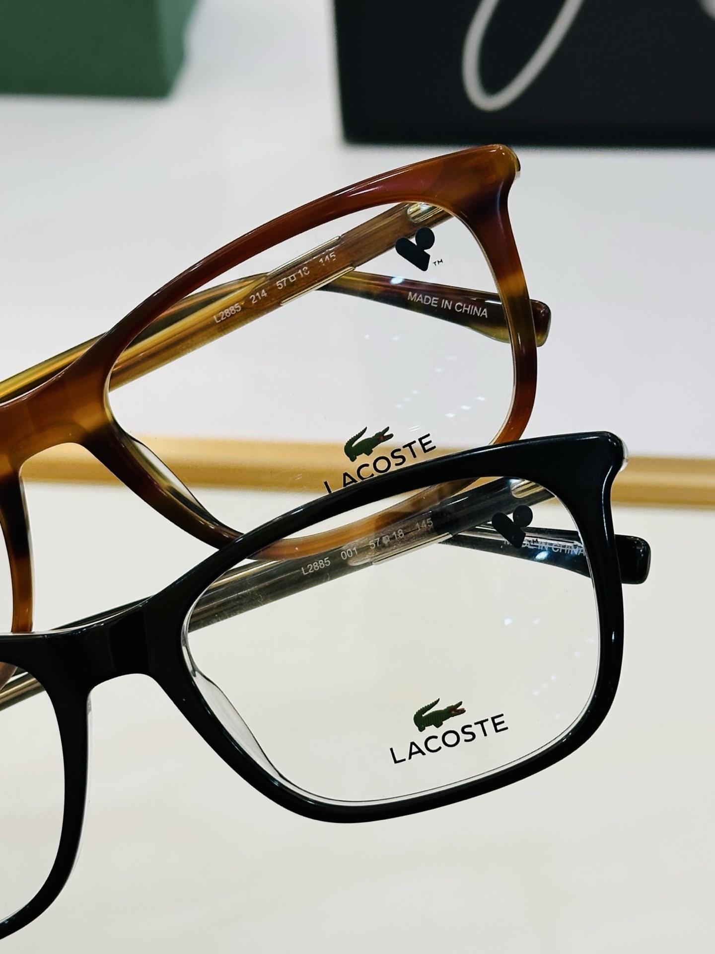 🆕 鳄鱼 LACOSTE 最新款L2885 Size：57口18-145 💫💫时尚舒适  💍W 超轻 配