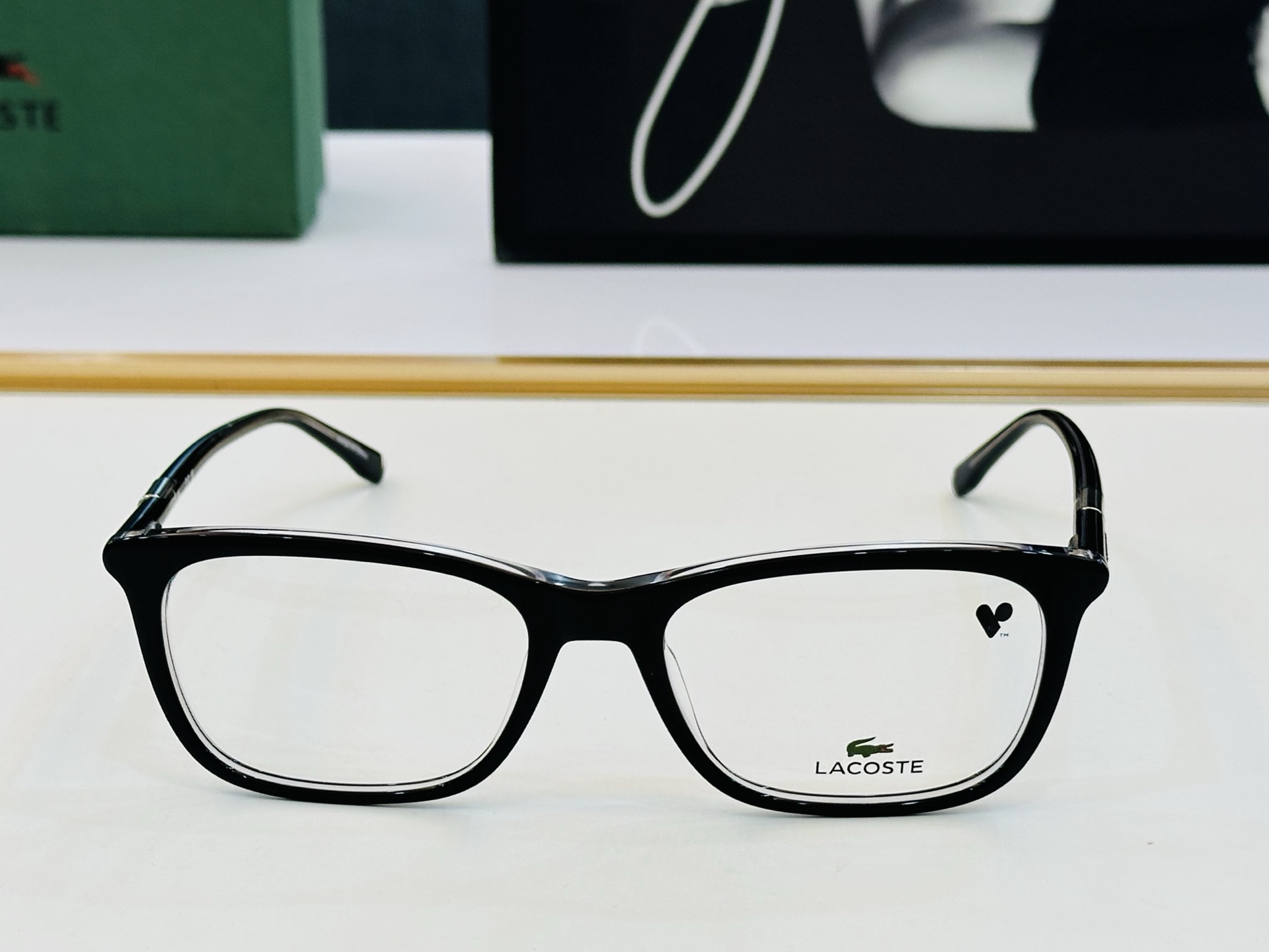 🆕 鳄鱼 LACOSTE 最新款L2885 Size：57口18-145 💫💫时尚舒适  💍W 超轻 配