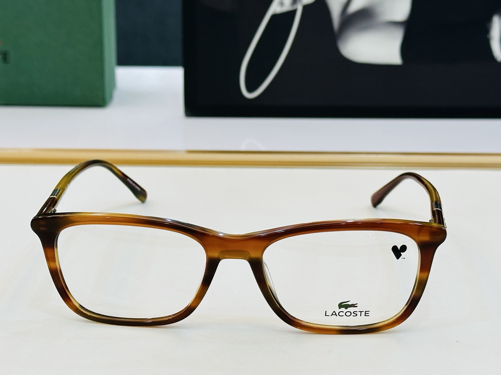 🆕 鳄鱼 LACOSTE 最新款L2885 Size：57口18-145 💫💫时尚舒适  💍W 超轻 配