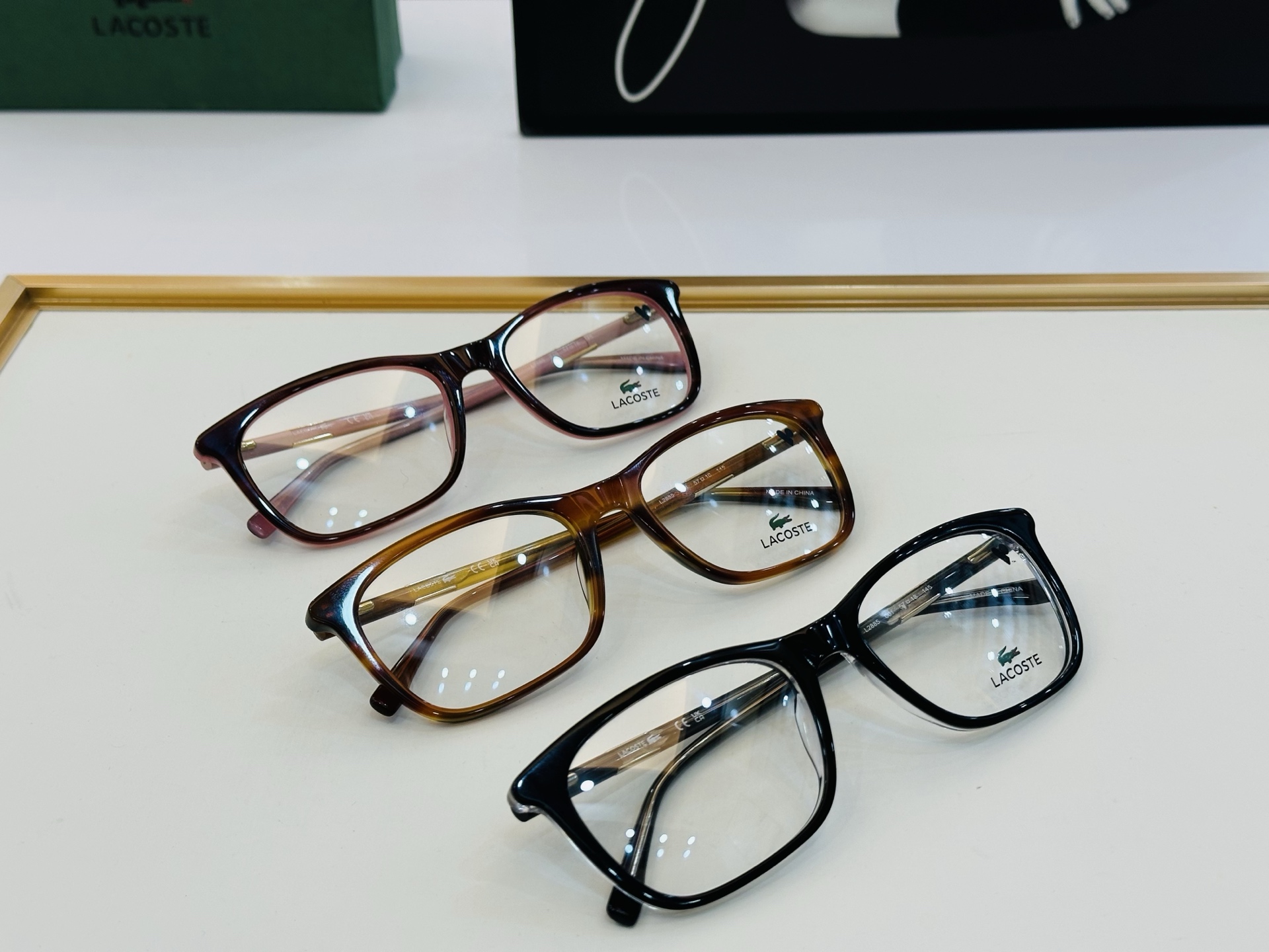 🆕 鳄鱼 LACOSTE 最新款L2885 Size：57口18-145 💫💫时尚舒适  💍W 超轻 配