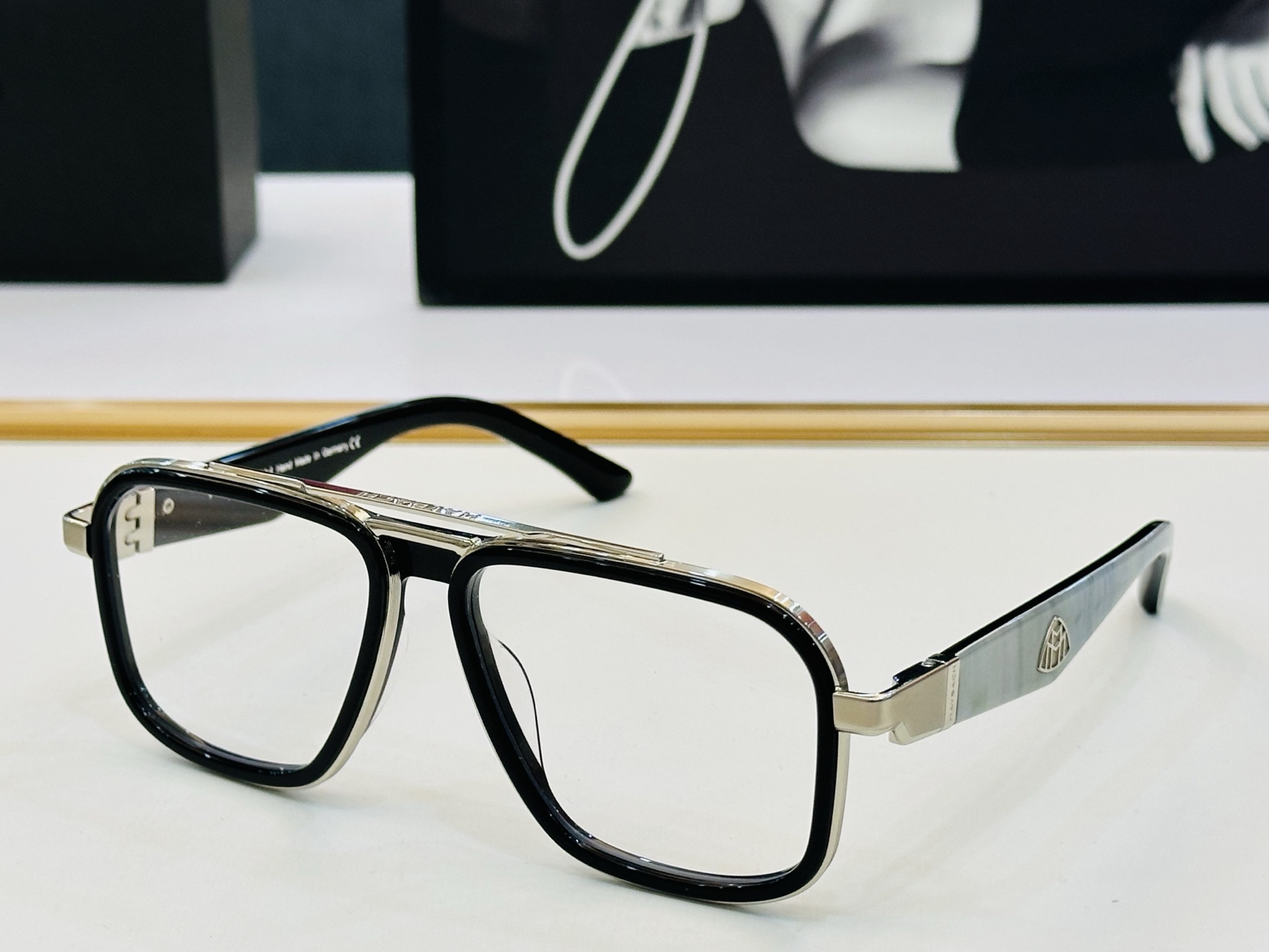 高品质 迈巴赫 🎉🎉做工精美💕💕MAYBAC*H Z28 Size：54口18-140  质感十足 CC