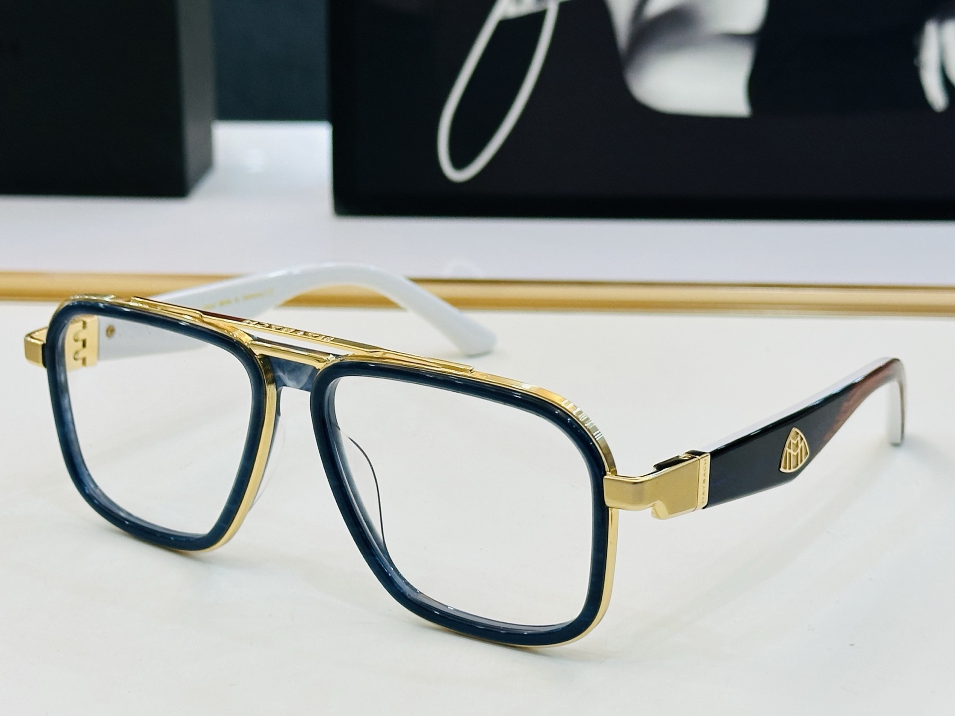 高品质 迈巴赫 🎉🎉做工精美💕💕MAYBAC*H Z28 Size：54口18-140  质感十足 CC