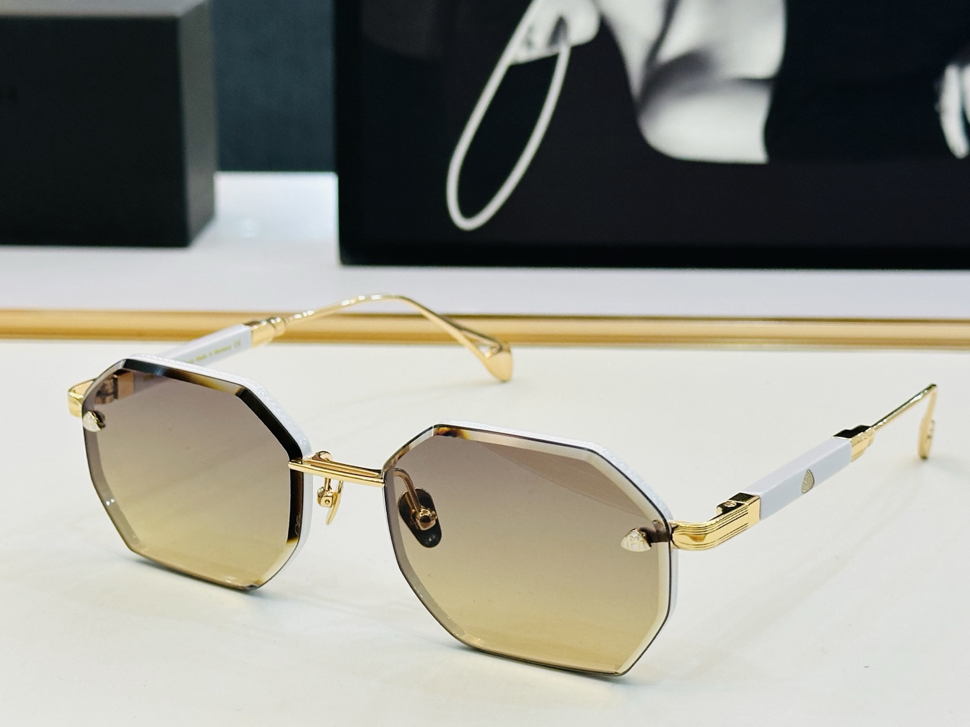 高品质 迈巴赫 🎉🎉做工精美💕💕MAYBAC*H Z36 Size：57口18-145  质感十足 CC