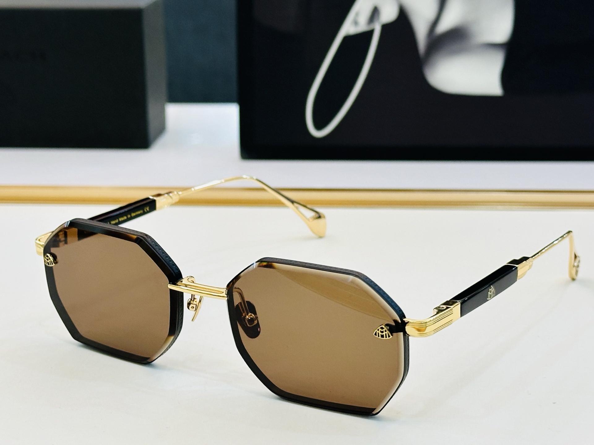 高品质 迈巴赫 🎉🎉做工精美💕💕MAYBAC*H Z36 Size：57口18-145  质感十足 CC