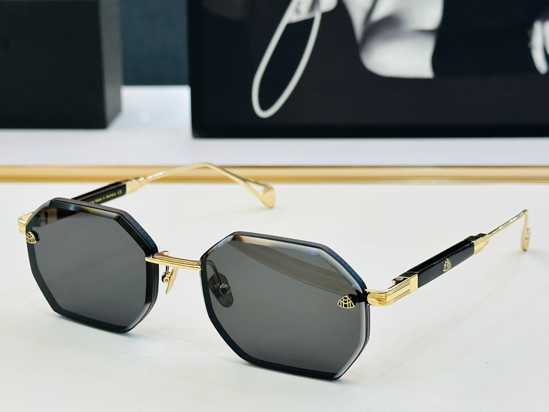 高品质 迈巴赫 🎉🎉做工精美💕💕MAYBAC*H Z36 Size：57口18-145  质感十足 CC