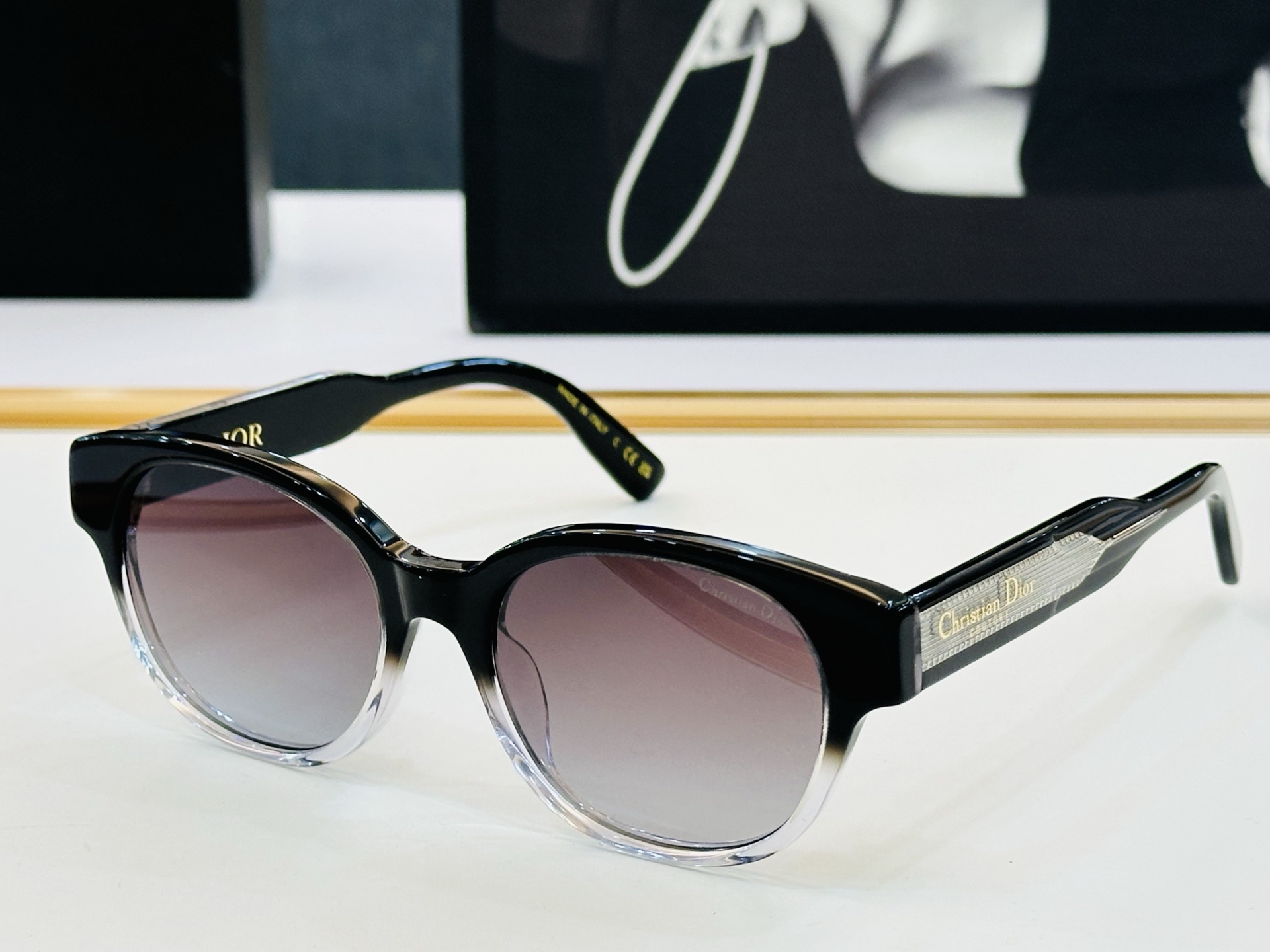 🔻🔻🔻DIO* CDICon R1F 迪家 Size：53口19-145 😎🔆。。搭配镜腿精致配饰 C官