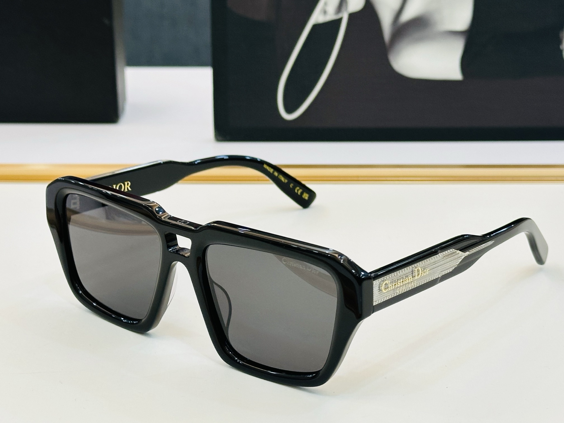 🔻🔻🔻DIO* CDICon R2F 迪家 Size：56口19-145 😎🔆。。搭配镜腿精致配饰 C官