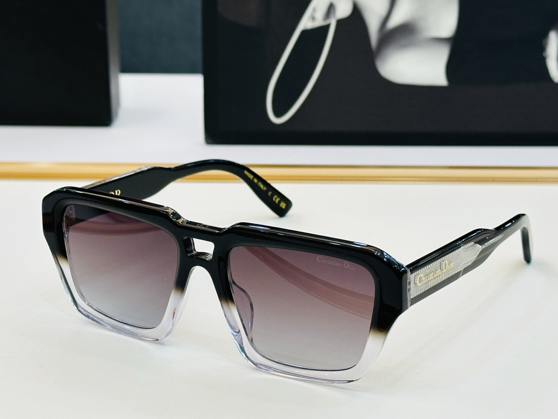 🔻🔻🔻DIO* CDICon R2F 迪家 Size：56口19-145 😎🔆。。搭配镜腿精致配饰 C官