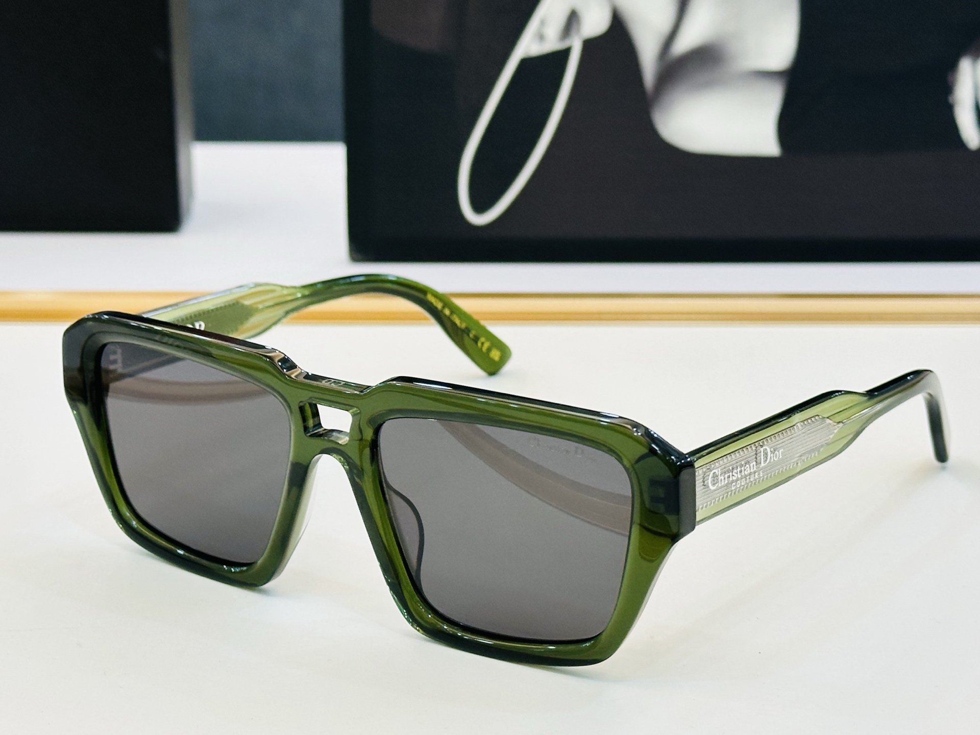 🔻🔻🔻DIO* CDICon R2F 迪家 Size：56口19-145 😎🔆。。搭配镜腿精致配饰 C官