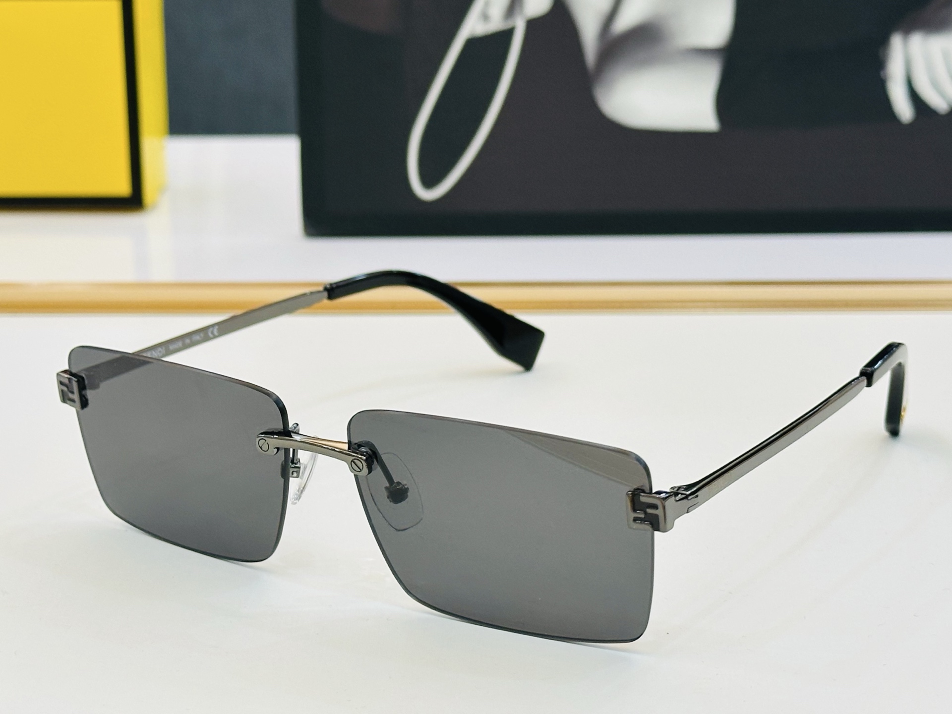 官网款 FenD* 芬家 原单时尚拉风太阳镜 FE40165U Size：60口14-140 F最好搭配