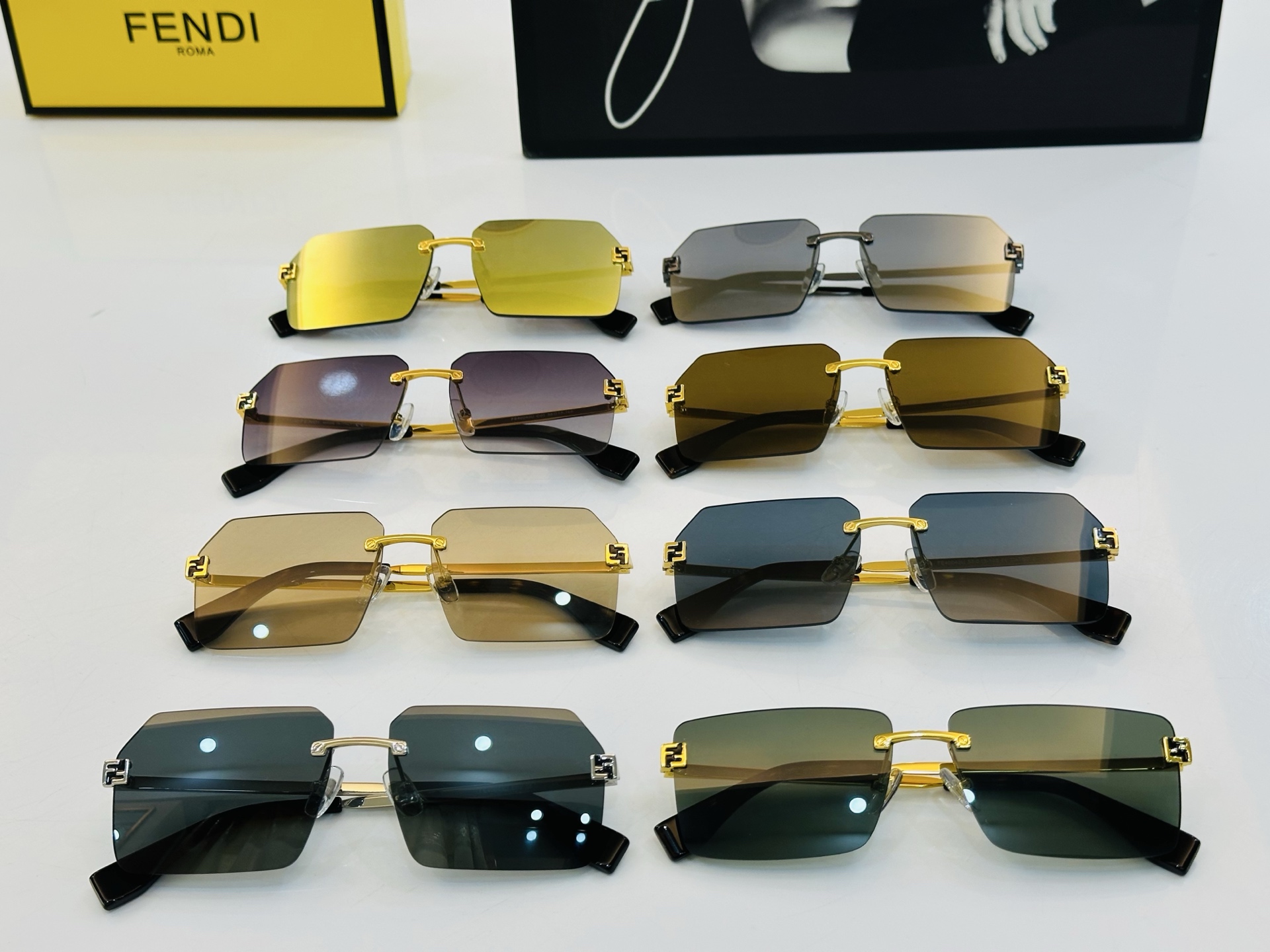 官网款 FenD* 芬家 原单时尚拉风太阳镜 FE40043U Size：58口13-145  F最好搭