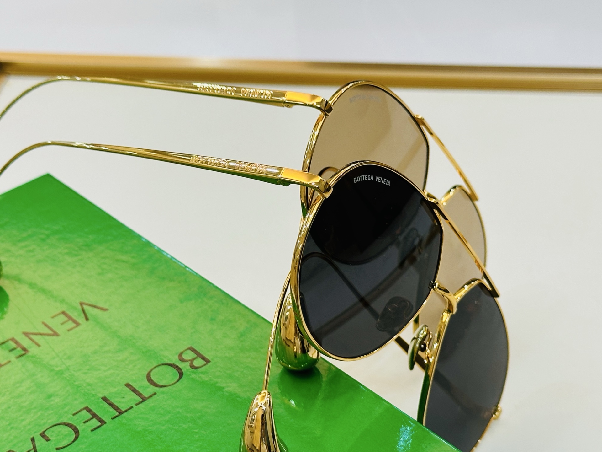 刚刚到货  宝缇嘉 BV1701 Size：58口14-145  实物更美 💕细节全部实拍展示 各位把握