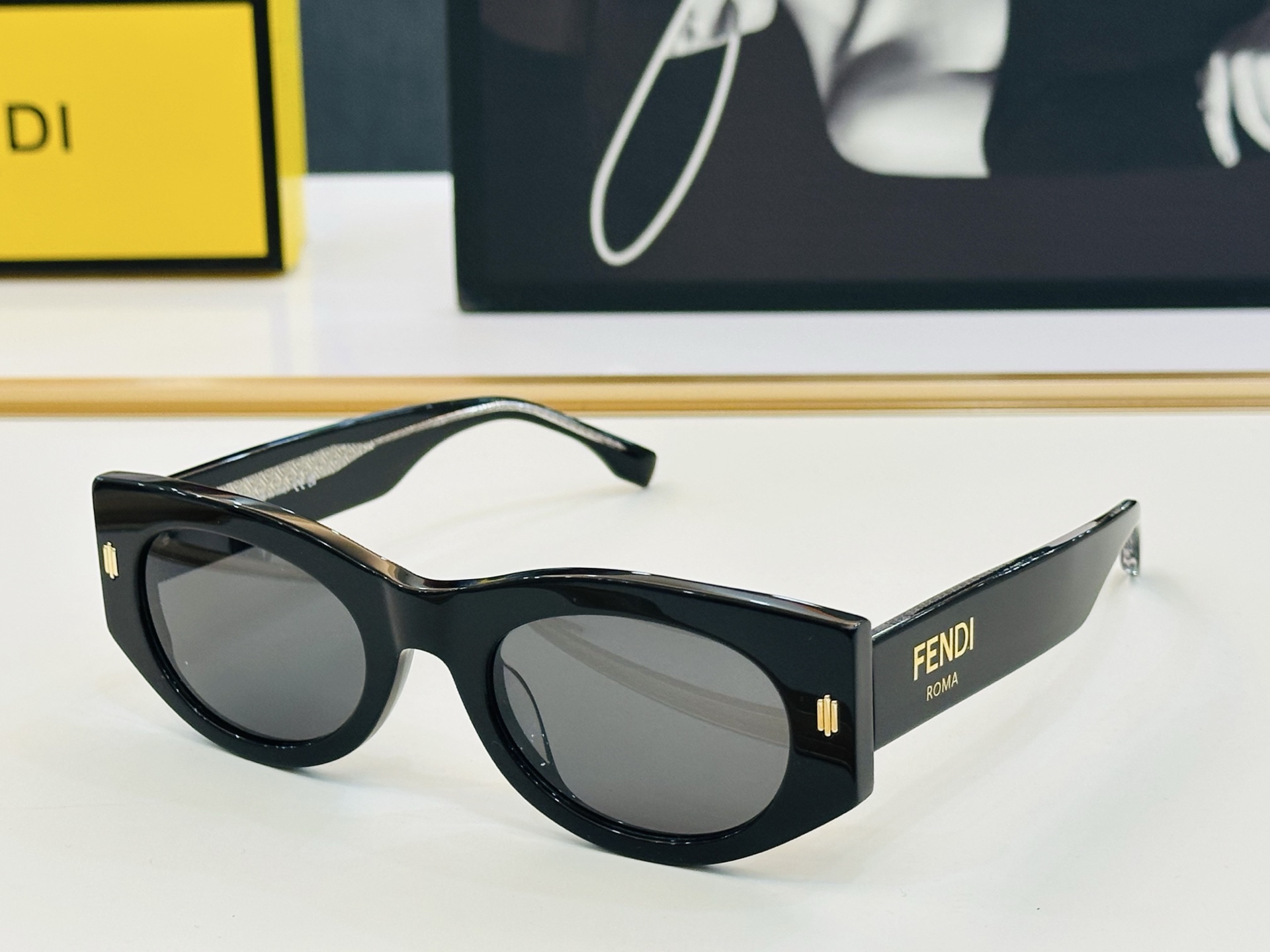 。新款FEND* FE  Size：50口23-145 🎁芬家 😀👏时尚经典  F太阳镜 
