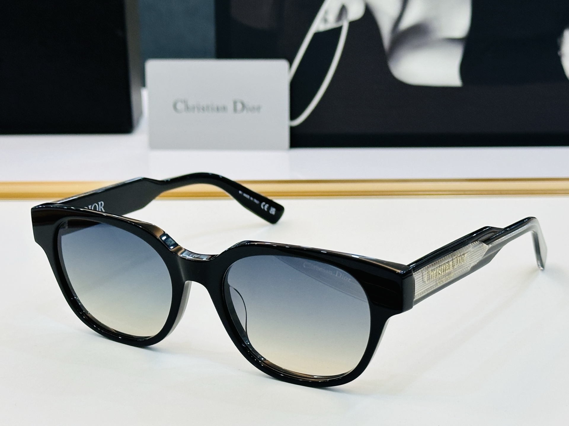 🔻🔻🔻DIO* CDICon R1F 迪家 Size：54口19-145  😎🔆。。搭配镜腿精致配饰 F