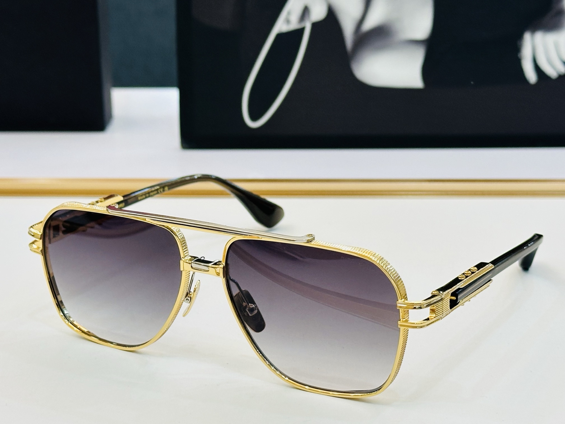 官网款 DlT* 迪塔 DTS436  Size：61口14-145 意大利最新原单货 得意得意男款太阳