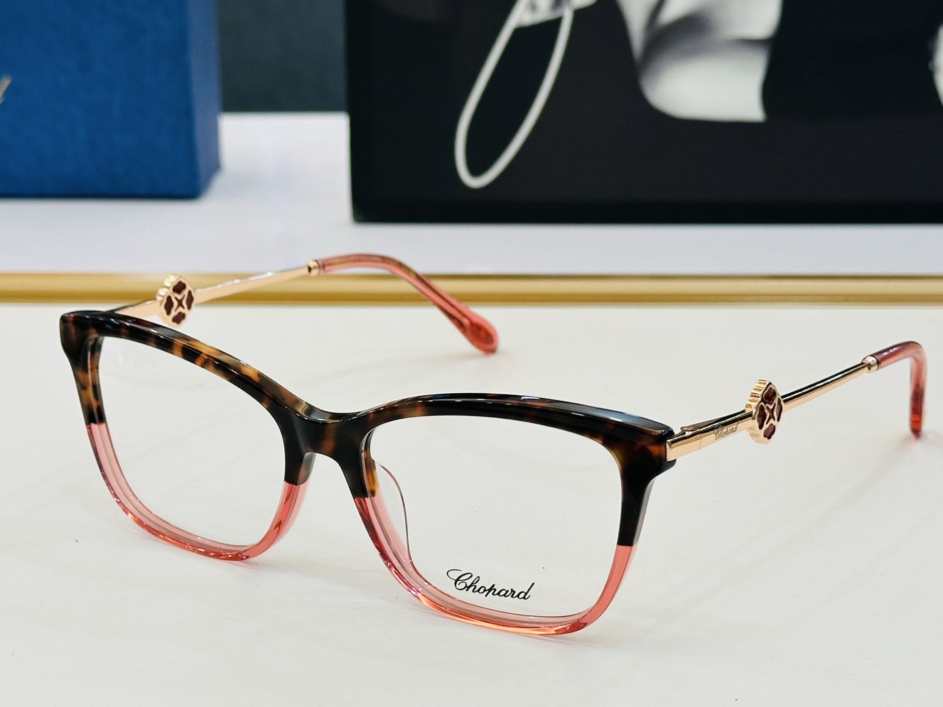 原版 ChoPard肖邦 MODEL VCH318S Size：56口17-142 以现代时尚的设计风格